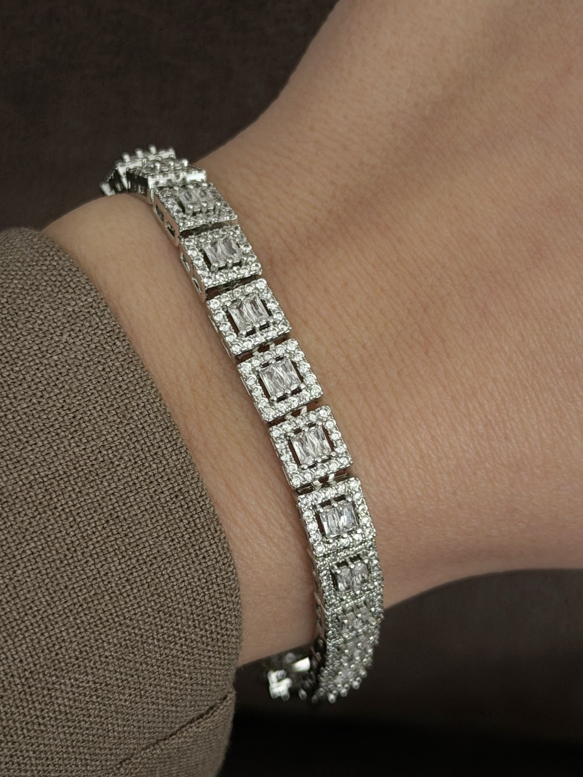 Silver Square Emerald Cut CZ Halo Link Bracelet - CW1VPBRCLT00205 | Wholesale Stainless Steel Jewelry Catwalk Jewellery Europe