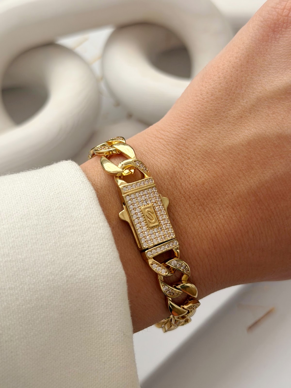 Gold CZ Pave Buckle Clasp Chunky Curb Chain Bracelet - CW1VPBRCLT00138 | Wholesale Stainless Steel Jewelry Catwalk Jewellery Europe