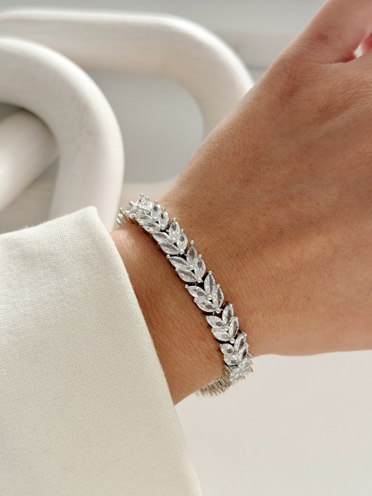 Silver Marquise Cut CZ Leaf Motif Tennis Bracelet - CW1VPBRCLT00185 | Wholesale Stainless Steel Jewelry Catwalk Jewellery Europe