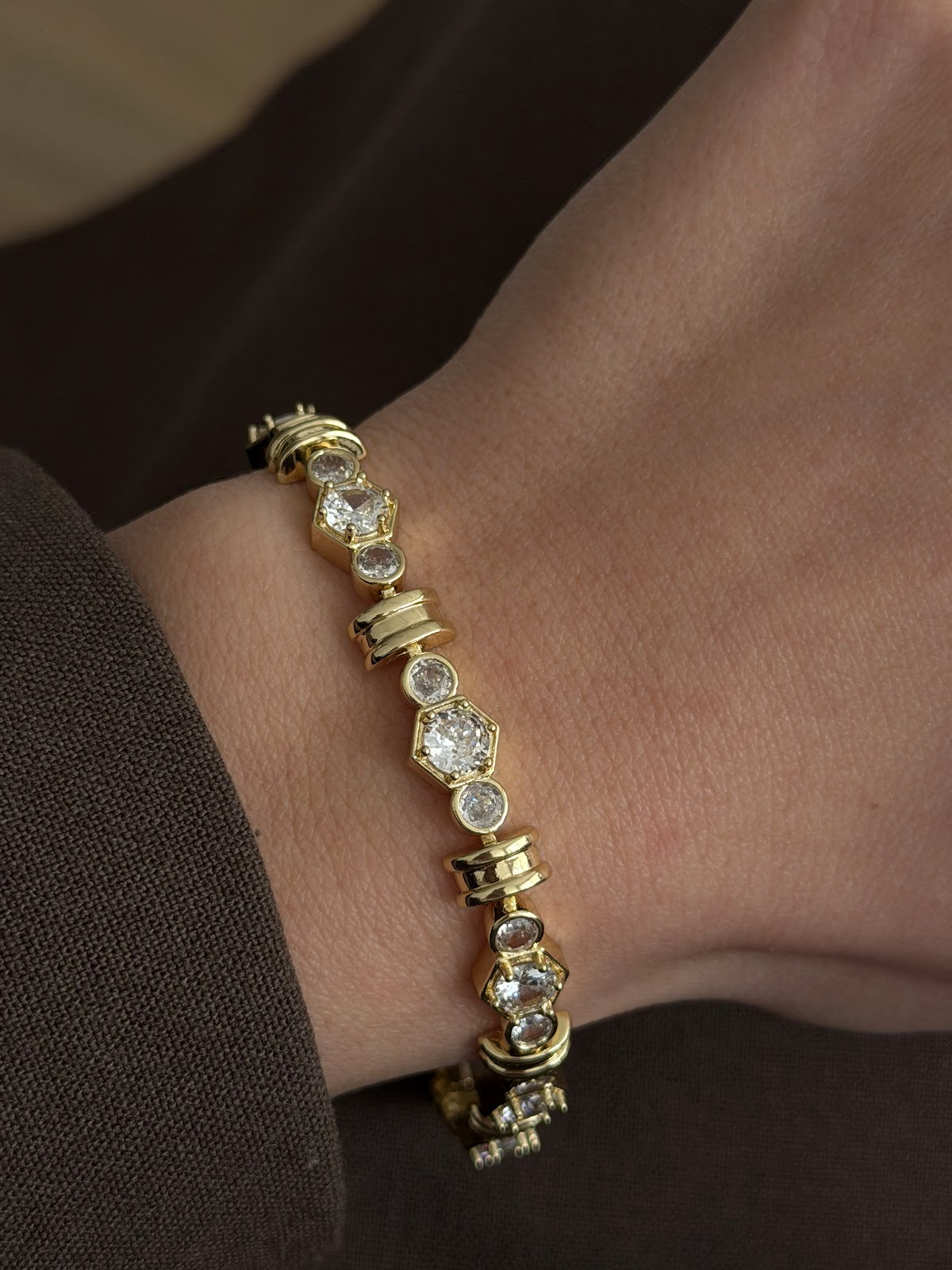 Gold Mixed Cut CZ Hexagonal Station Bracelet - CW1VPBRCLT0086 | Wholesale Stainless Steel Jewelry Catwalk Jewellery Europe