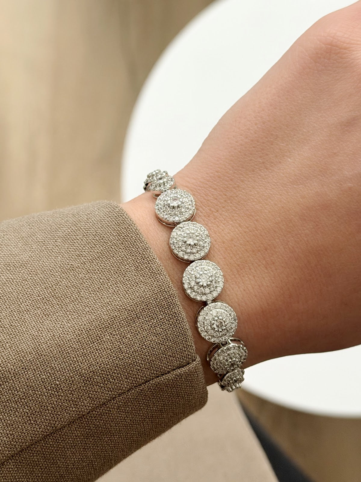 Silver CZ Pave Round Disc Halo Link Bracelet - CW1VPBRCLT00207 | Wholesale Stainless Steel Jewelry Catwalk Jewellery Europe