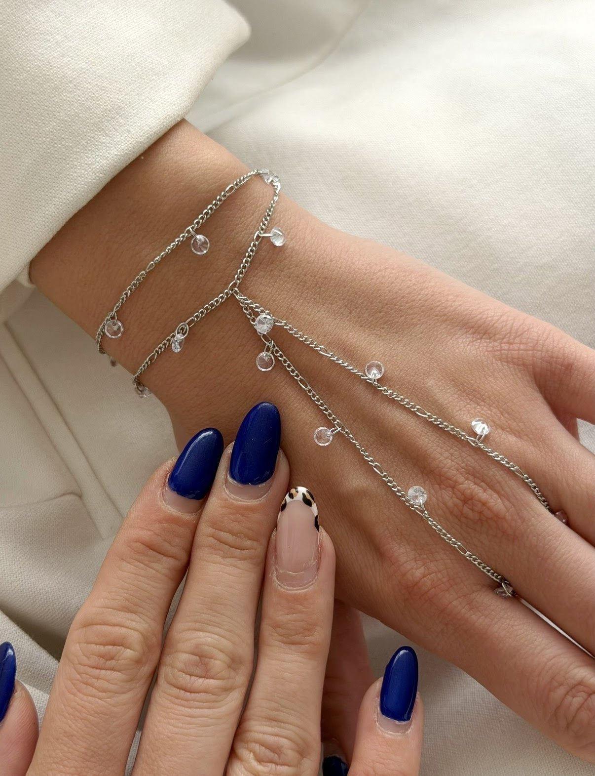 Silver Beaded Station CZ Pave Dangle Hand Chain - CW1HANDCHAIN0024 | Wholesale Stainless Steel Jewelry Catwalk Jewellery Europe
