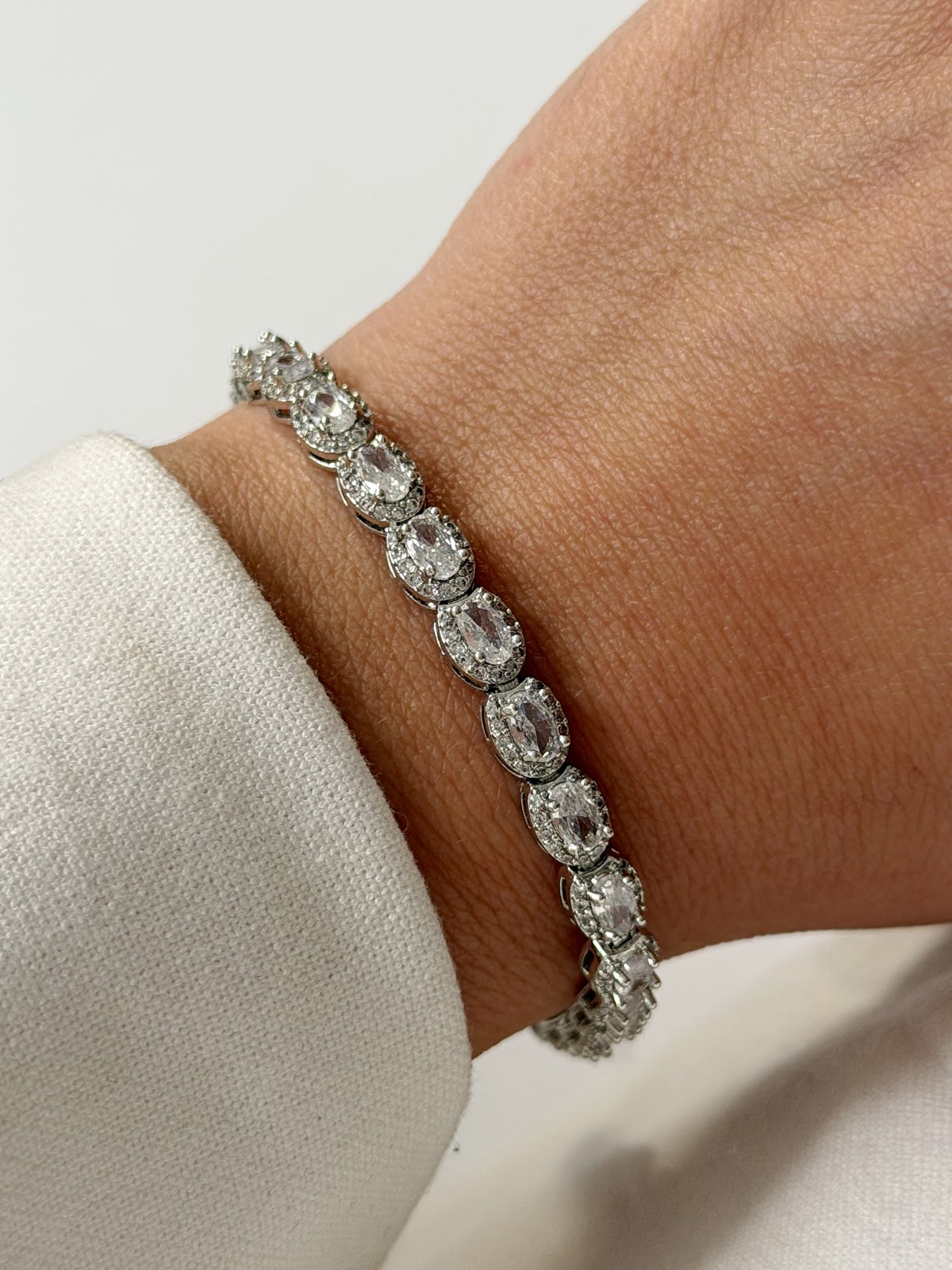 Silver Oval Cut CZ Halo Tennis Bracelet - CW1VPBRCLT00199 | Wholesale Stainless Steel Jewelry Catwalk Jewellery Europe