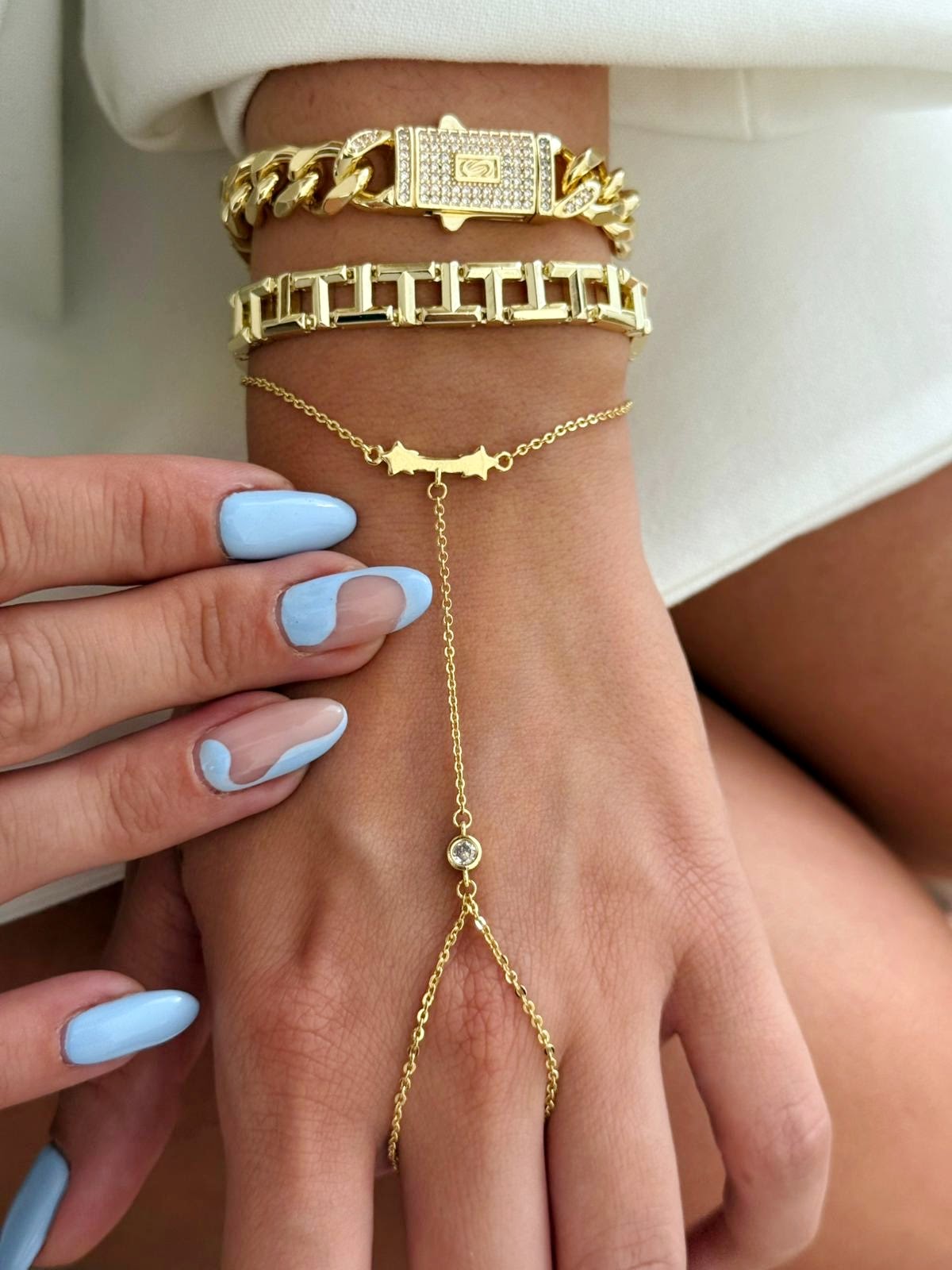 Gold Bezel Solitaire CZ Station Dangle Hand Chain - CW1HANDCHAIN00106 | Wholesale Stainless Steel Jewelry Catwalk Jewellery Europe
