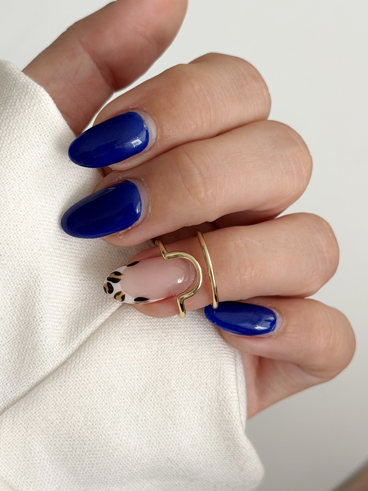 Gold Minimalist Arch Nail Ring wholesale jewelry RINGS Catwalk Jewellery Europe