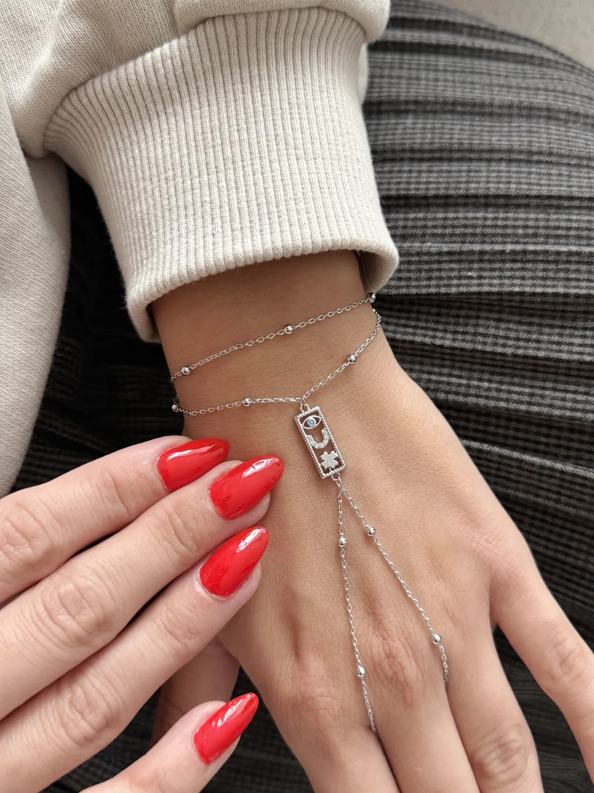 Silver CZ Pave Geometric Rectangular Evil Eye Clover Hand Chain - CW1HANDCHAIN00102 | Wholesale Stainless Steel Jewelry Catwalk Jewellery Europe