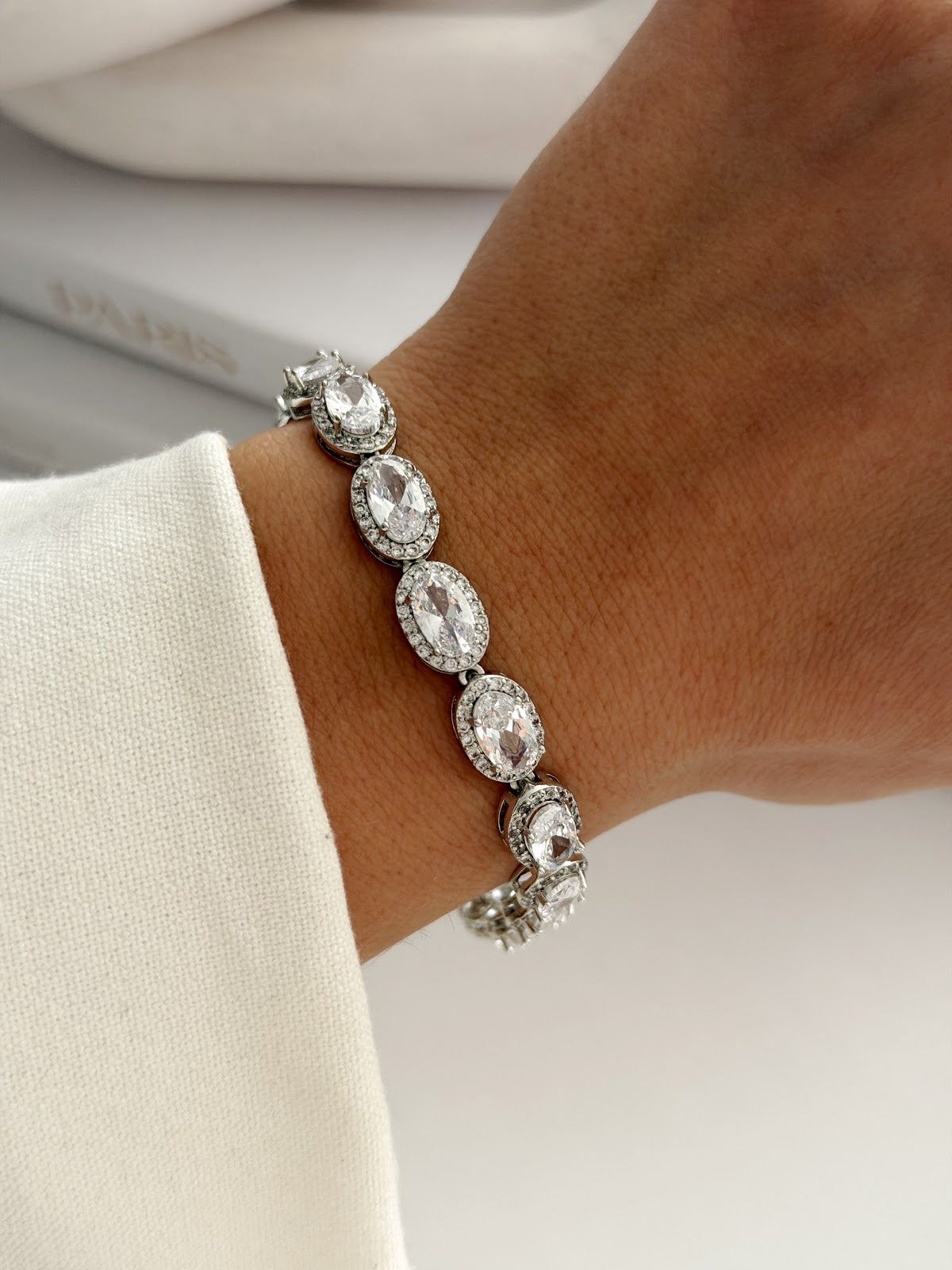 Silver Large Oval Cut CZ Halo Link Bracelet - CW1VPBRCLT00174 | Wholesale Stainless Steel Jewelry Catwalk Jewellery Europe