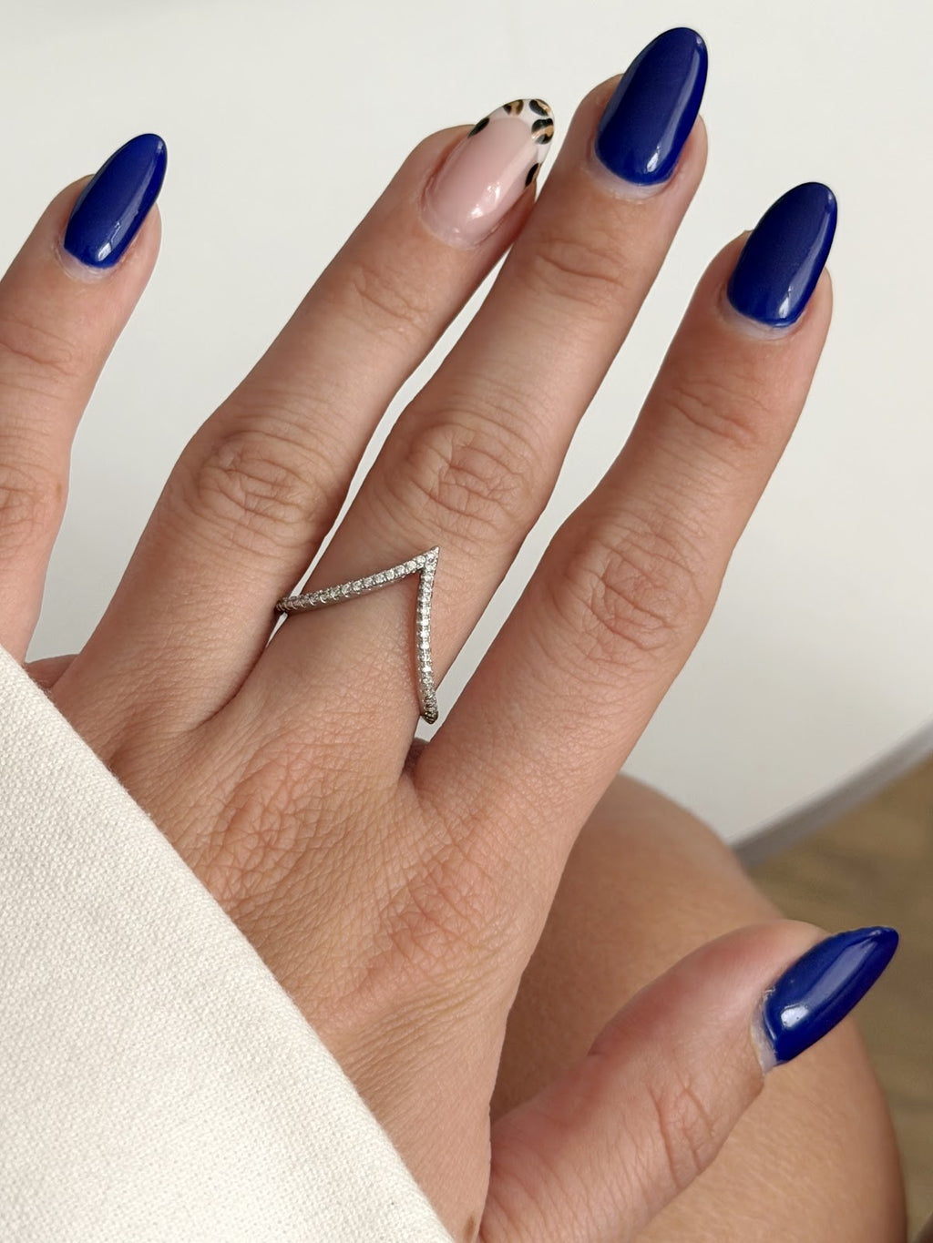 Silver CZ Pave V Shaped Chevron Ring wholesale jewelry RINGS Catwalk Jewellery Europe
