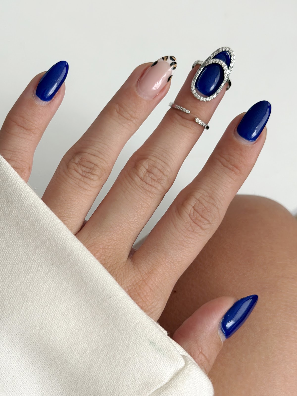 Silver CZ Pave Oval Halo Nail Ring - CW1RING0099 | Wholesale Stainless Steel Jewelry Catwalk Jewellery Europe