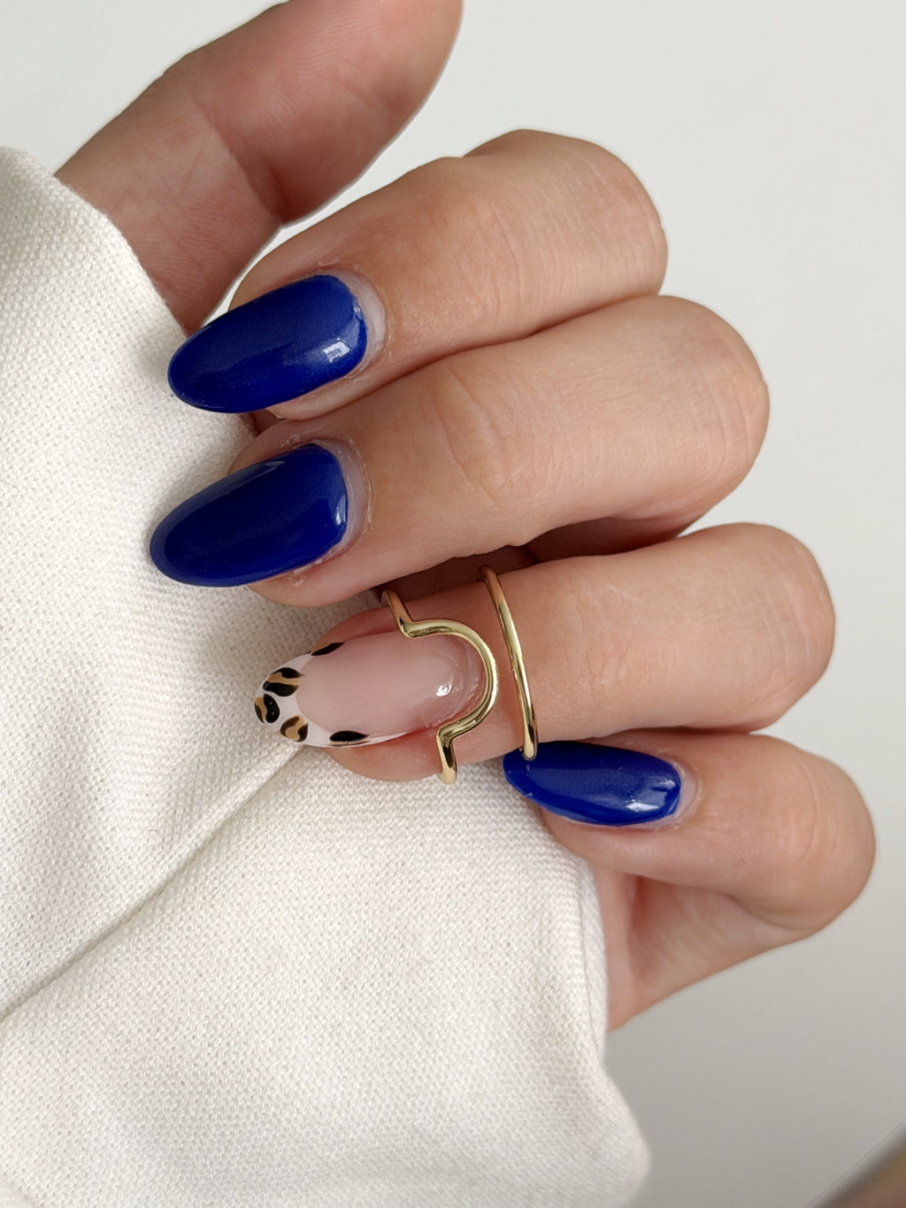 CW1RING0025-gold-minimalist-arch-nail-ring-catwalkjewellery wholesale jewelry RINGS Catwalk Jewellery Europe