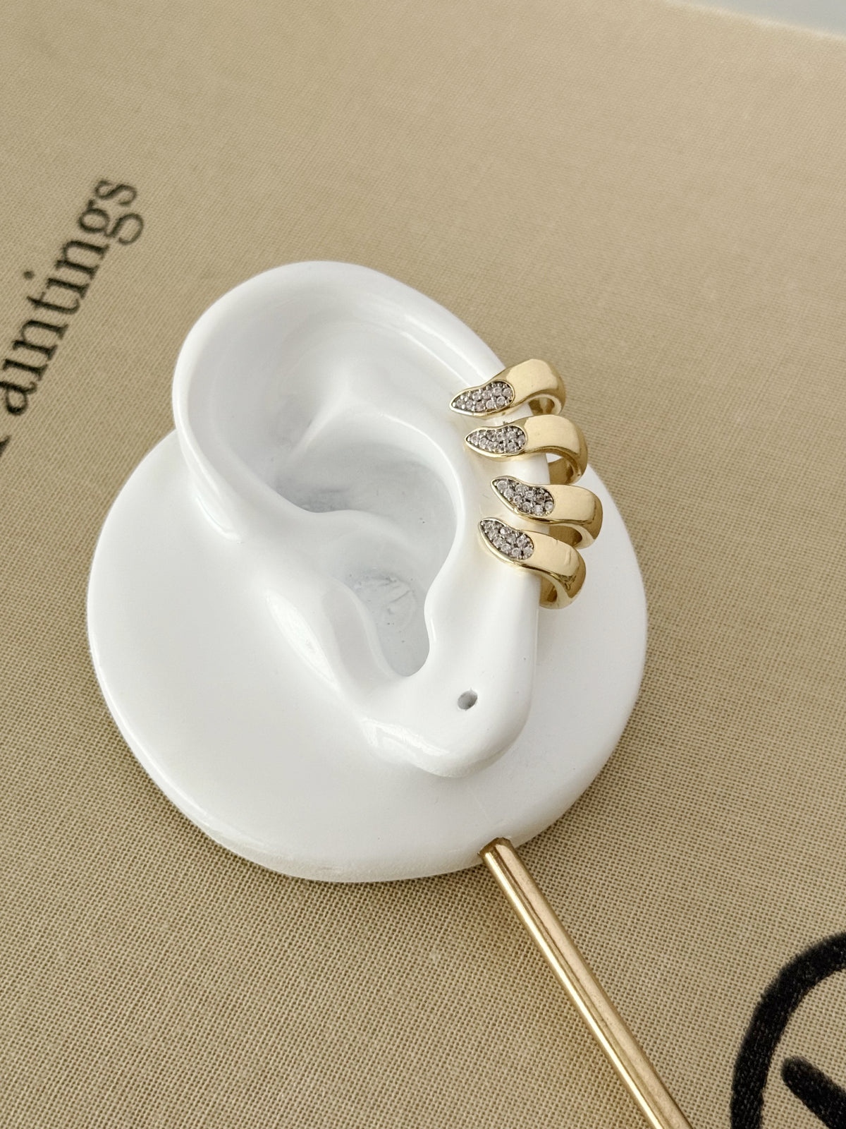 Gold CZ Pave Leaf Claw Multi Tier Ear Cuff - CW1EARCUFF0018 | Wholesale Stainless Steel Jewelry Catwalk Jewellery Europe
