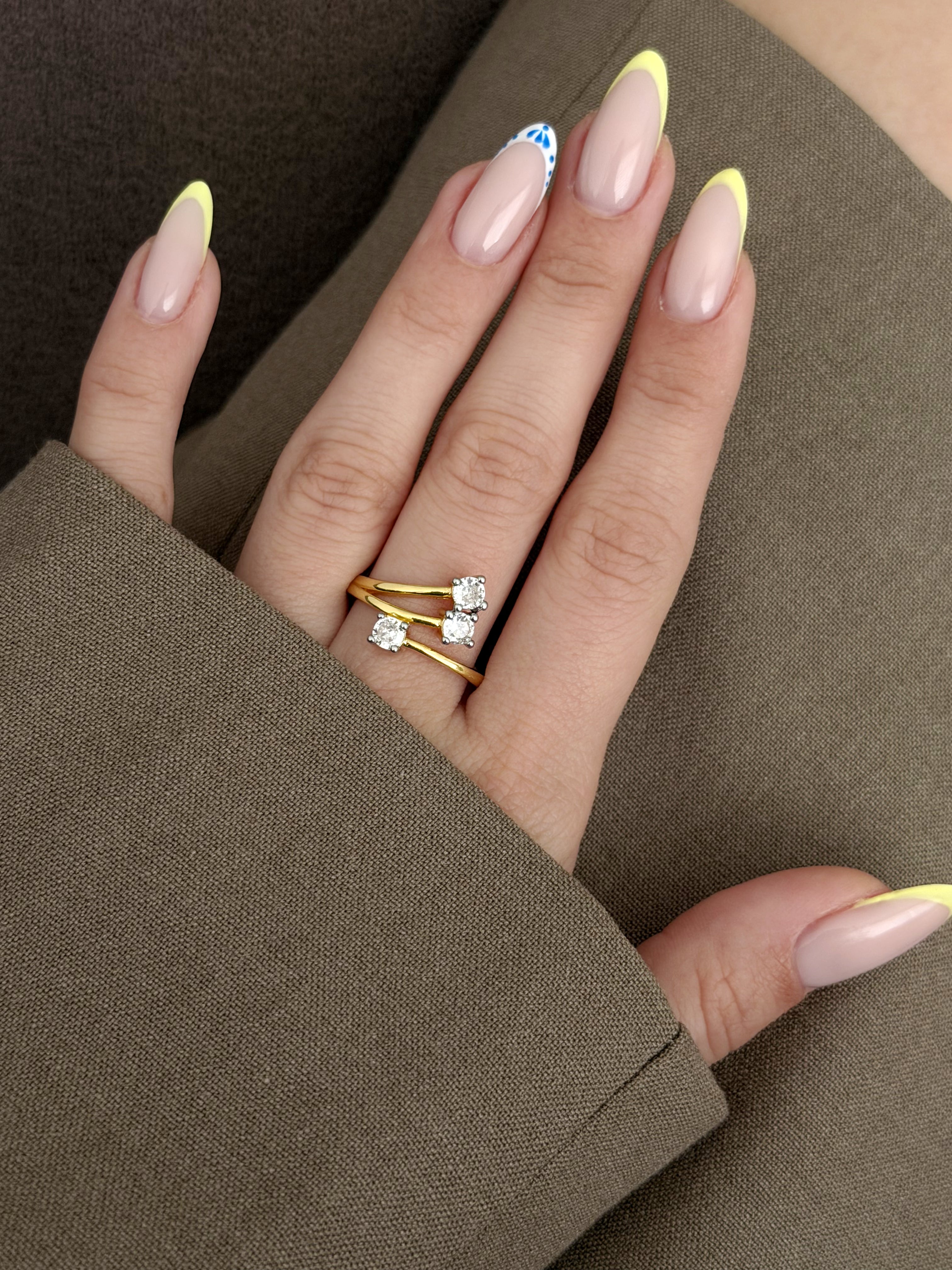 CW1RING0022-gold-three-stone-triple-band-bypass-ring-catwalkjewellery wholesale jewelry RINGS Catwalk Jewellery Europe