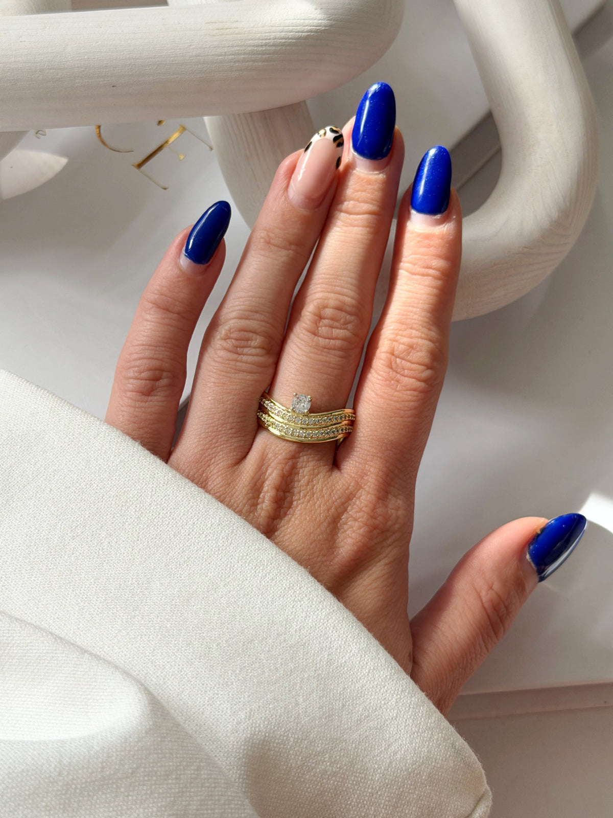 Gold CZ Pave Curved Band Solitaire Ring - CW1RING0056 | Wholesale Stainless Steel Jewelry Catwalk Jewellery Europe