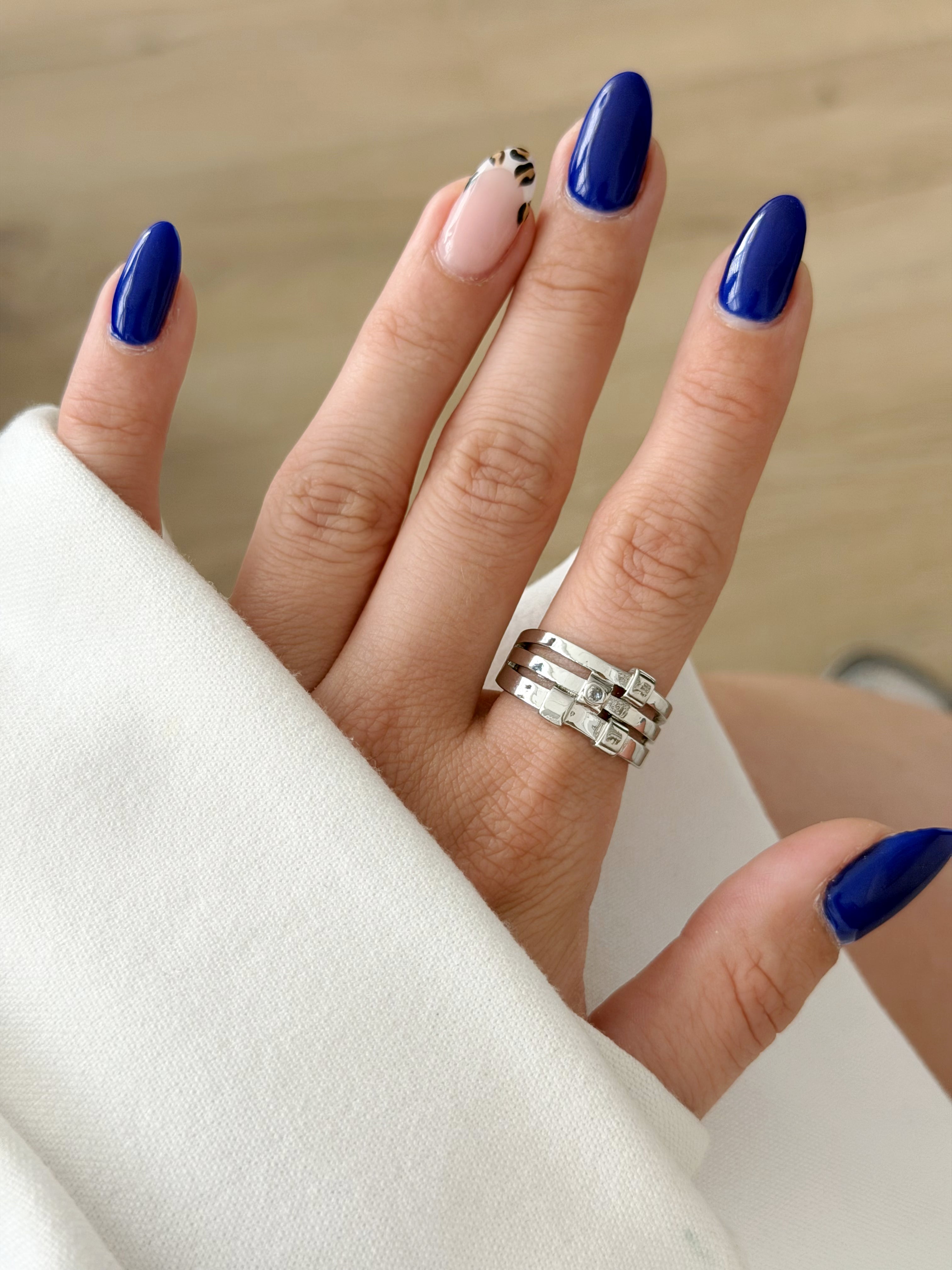 CW1RING0072-silver-triple-row-cz-accent-belt-buckle-band-ring-catwalkjewellery wholesale jewelry RINGS Catwalk Jewellery Europe