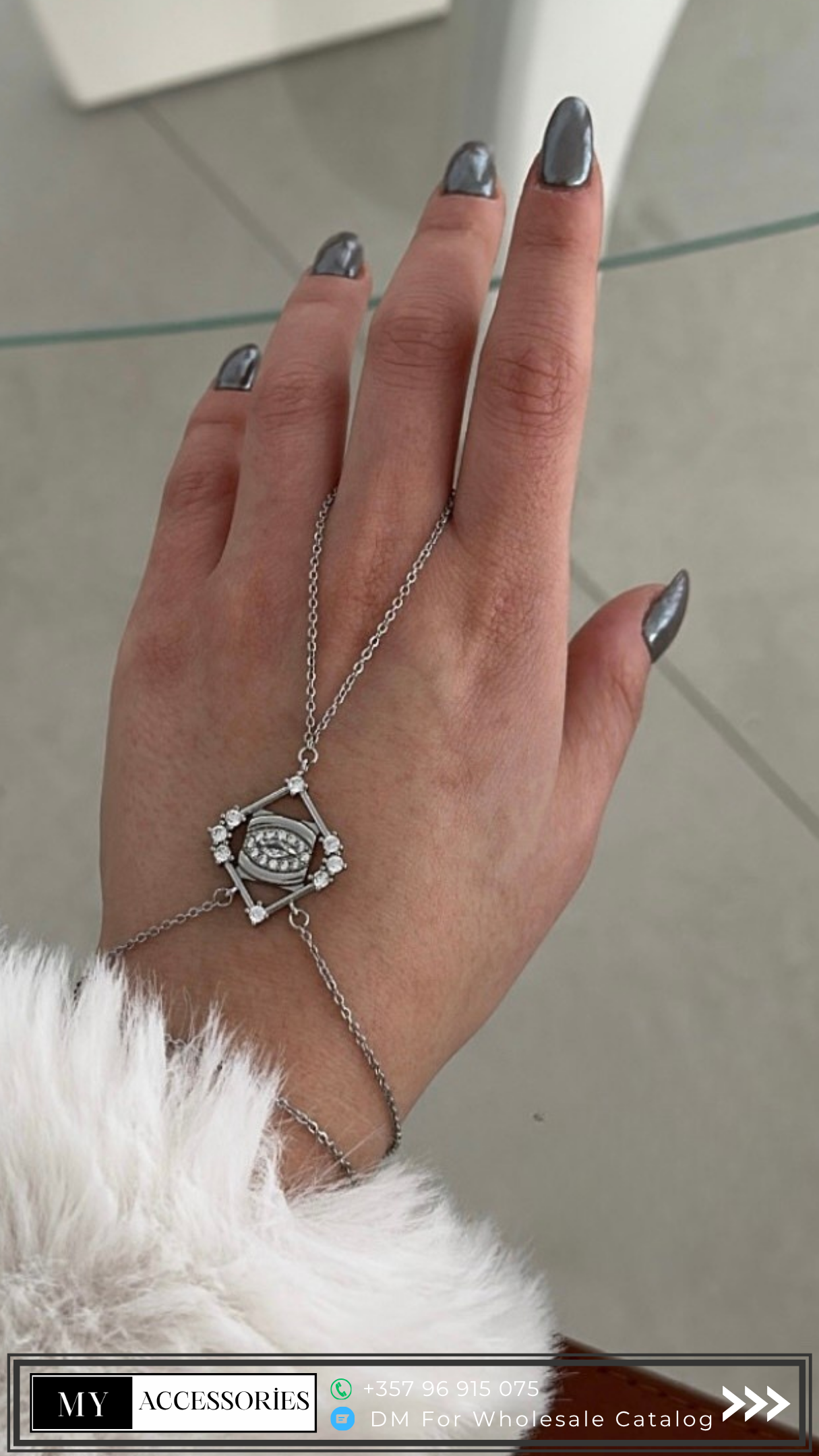 MY8HNDC002 wholesale jewelry HAND CHAINS  Catwalk Jewellery Europe