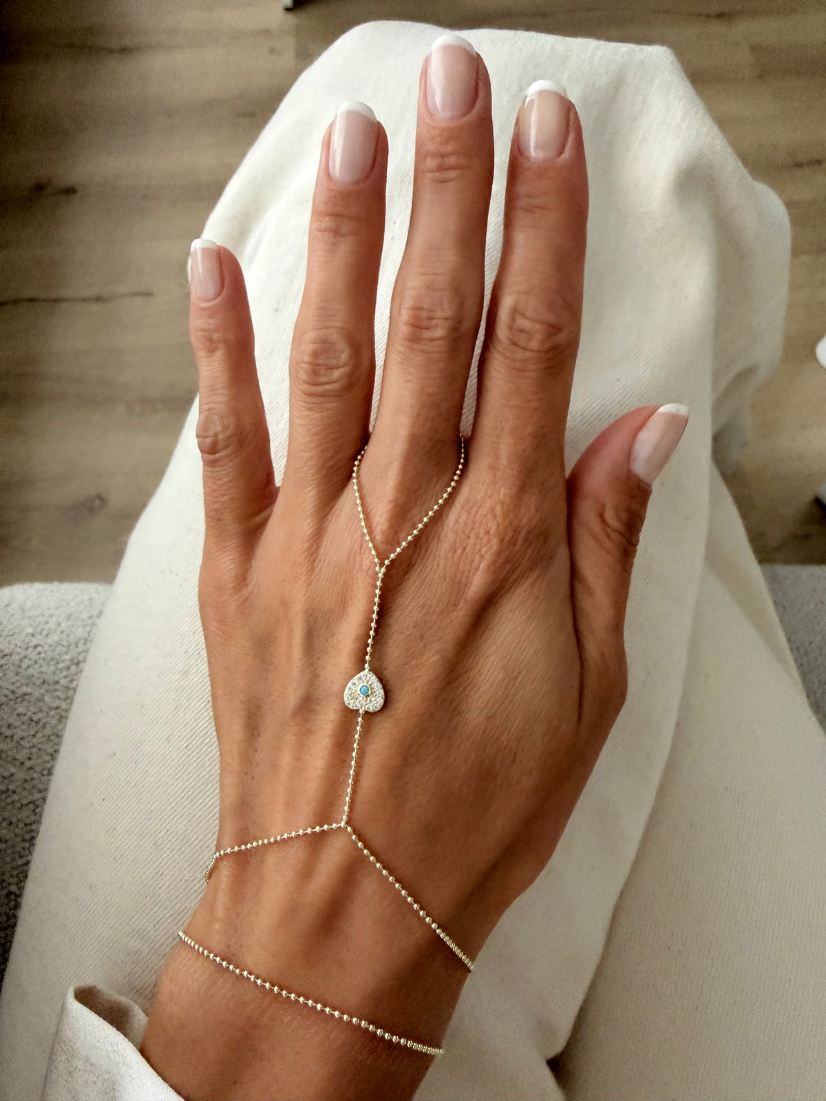 Gold Evil Eye Crystal Station Hand Chain - CW1HANDCHAIN00132 | Wholesale Stainless Steel Jewelry Catwalk Jewellery Europe