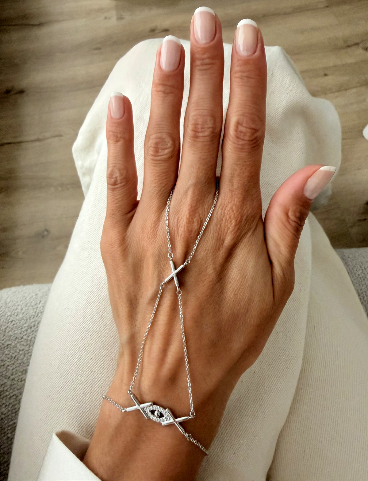 Silver Crystal Geometric Station Hand Chain - CW1HANDCHAIN00153 | Wholesale Stainless Steel Jewelry Catwalk Jewellery Europe
