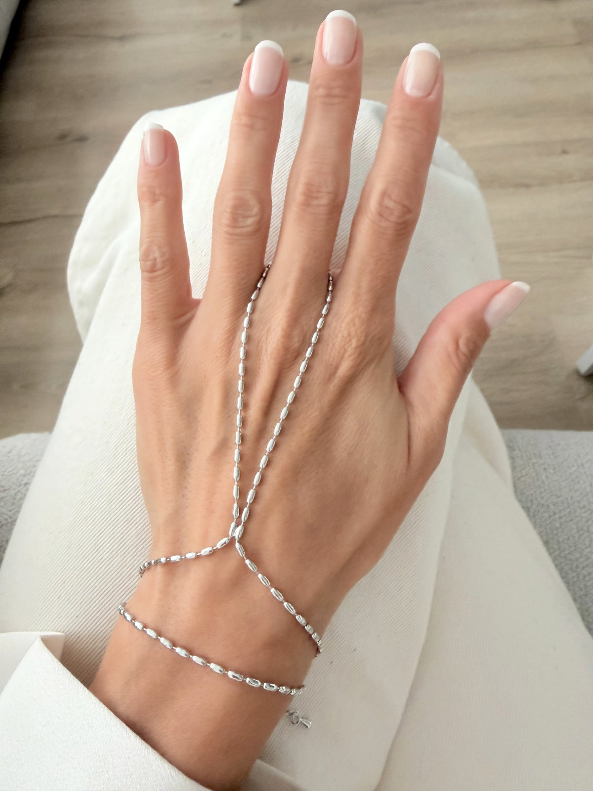 Silver Pave Star Charm Hand Chain - CW1HANDCHAIN00158 | Wholesale Stainless Steel Jewelry Catwalk Jewellery Europe
