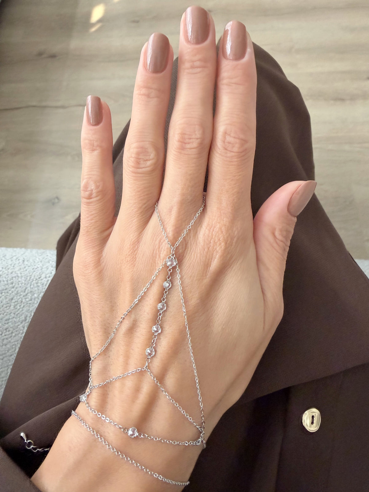 Silver Crystal Eye Fringe Hand Chain - CW1HANDCHAIN00159 | Wholesale Stainless Steel Jewelry Catwalk Jewellery Europe