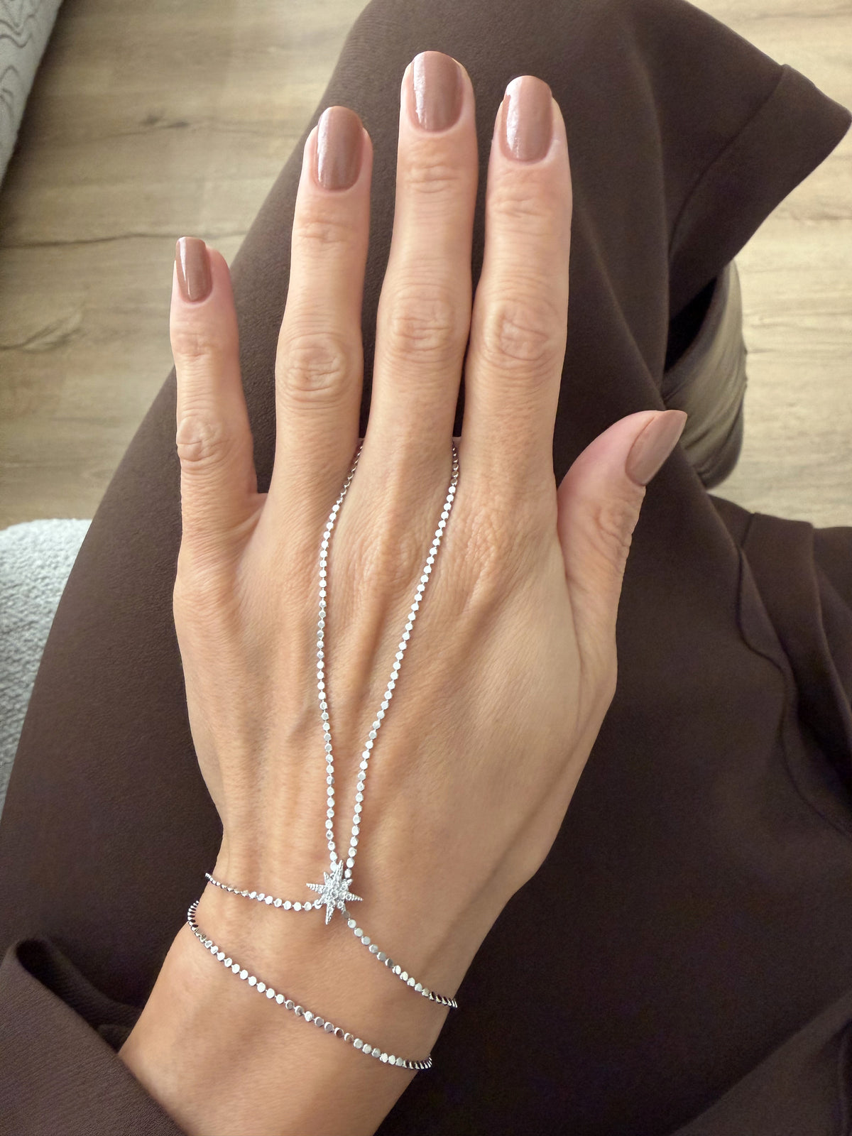 Gold Crystal Baguette Bar Hand Chain - CW1HANDCHAIN00184 | Wholesale Stainless Steel Jewelry Catwalk Jewellery Europe