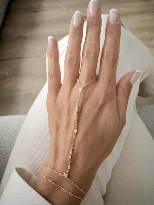 18K Gold Plated Stainless Steel Bezel CZ Bar Station Hand Chain Bracelet - CW1HANDCHAIN00198 | Wholesale Stainless Steel Jewelry Catwalk Jewellery Europe