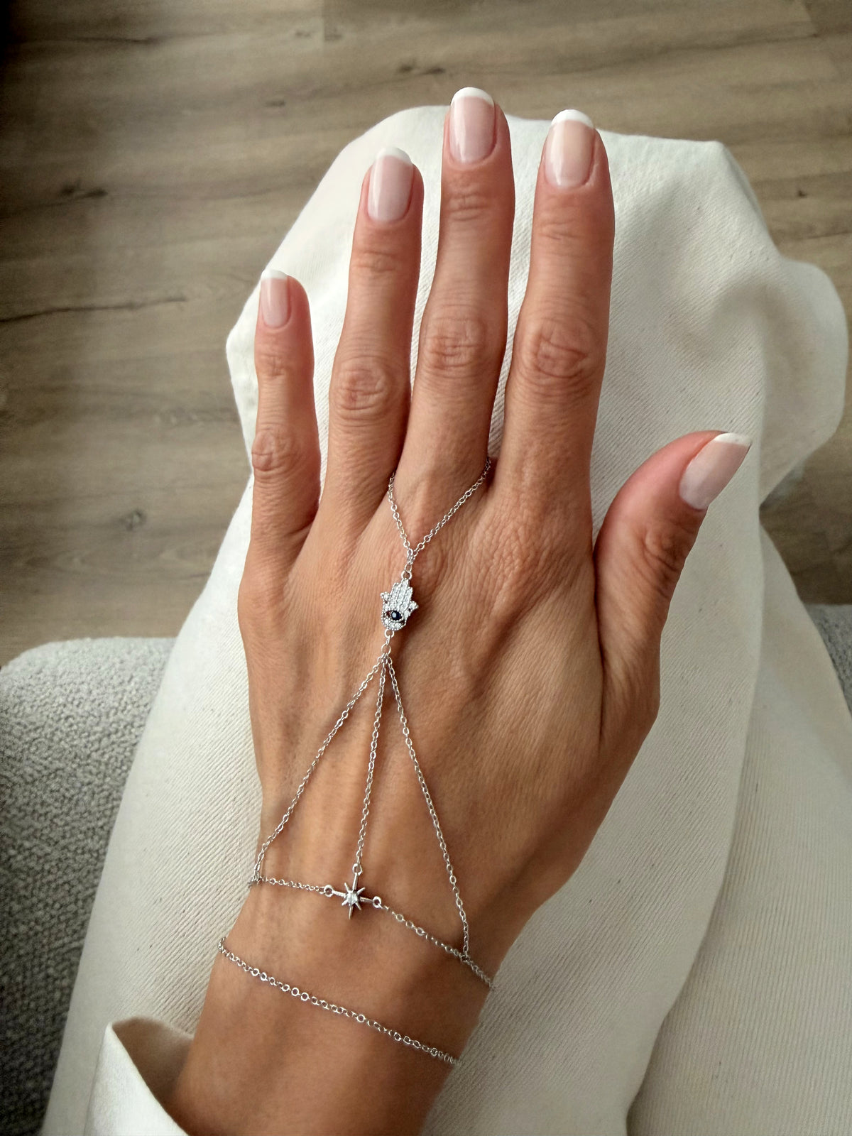 Silver Plated Stainless Steel Pave CZ Hamsa Hand Starburst Drape Hand Chain Bracelet - CW1HANDCHAIN00210 | Wholesale Stainless Steel Jewelry Catwalk Jewellery Europe