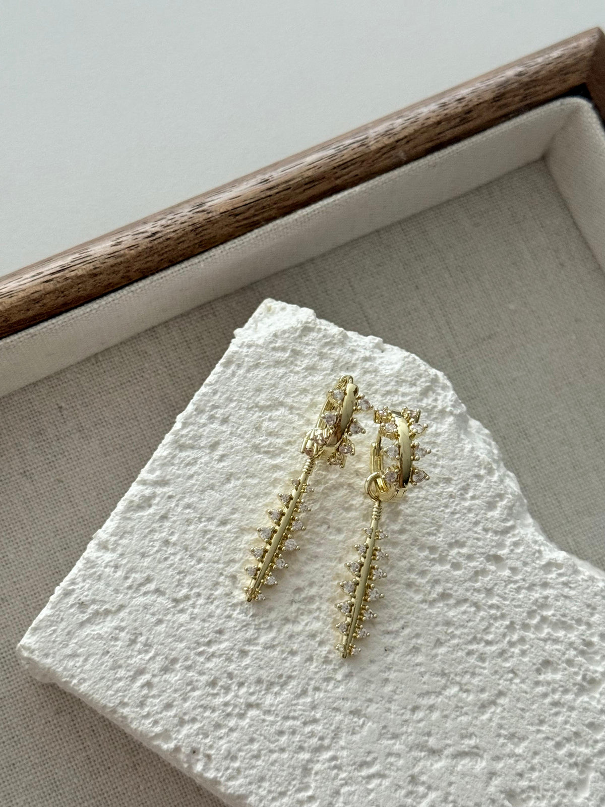 14K Gold Plated Cubic Zirconia Vip 14k earrings  – Catwalk Jewellery wholesale jewelry VIP 14K EARRINGS  Catwalk Jewellery Europe