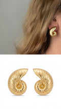Gold Textured Nautilus Shell Stud Earrings - CW1VPEARNG00198 | Wholesale Stainless Steel Jewelry Catwalk Jewellery Europe