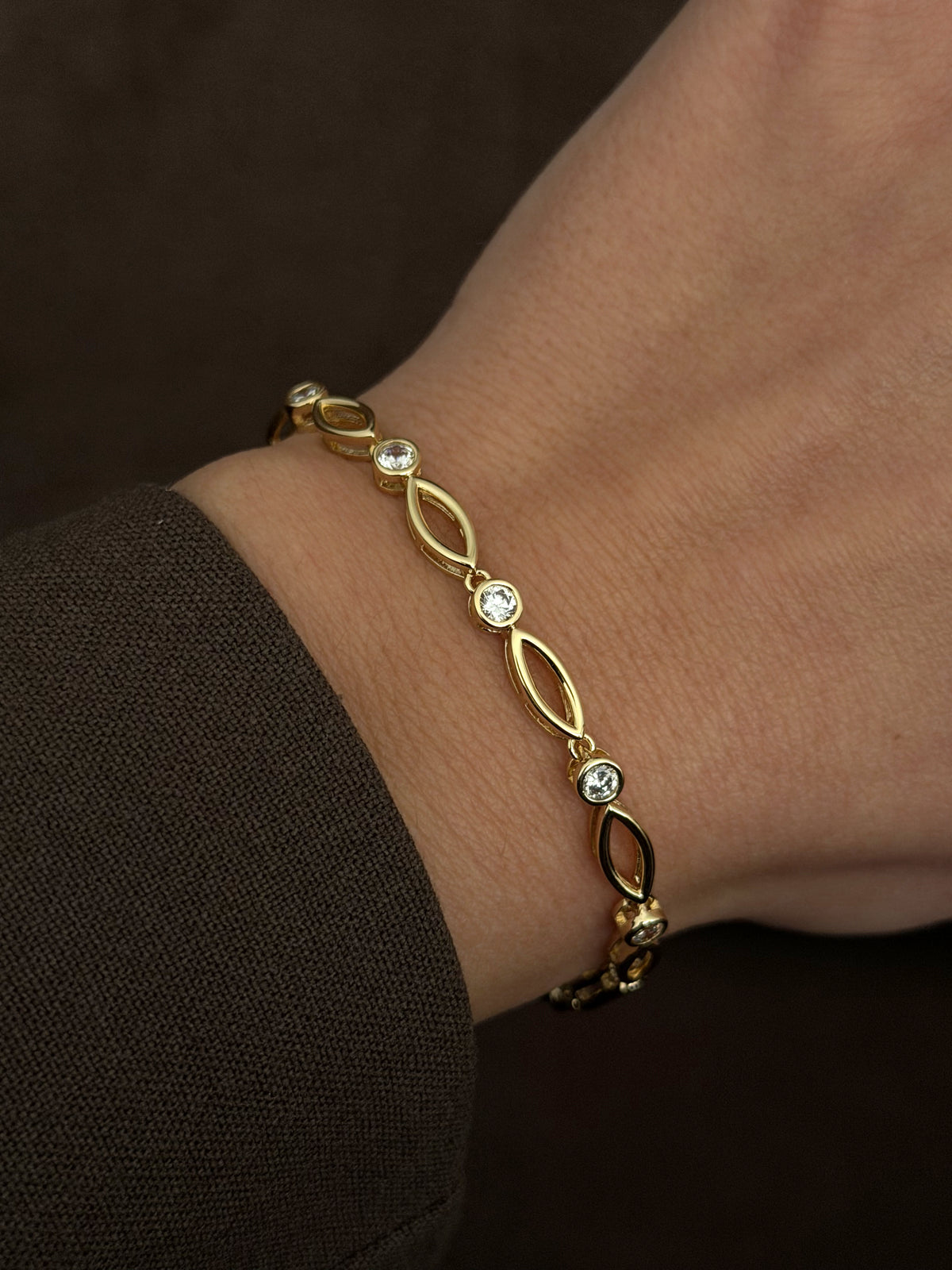 CW1VPBRCLT009-gold-open-marquise-bezel-cz-station-chain-bracelet-catwalkjewellery wholesale jewelry BRACELETS  Catwalk Jewellery Europe
