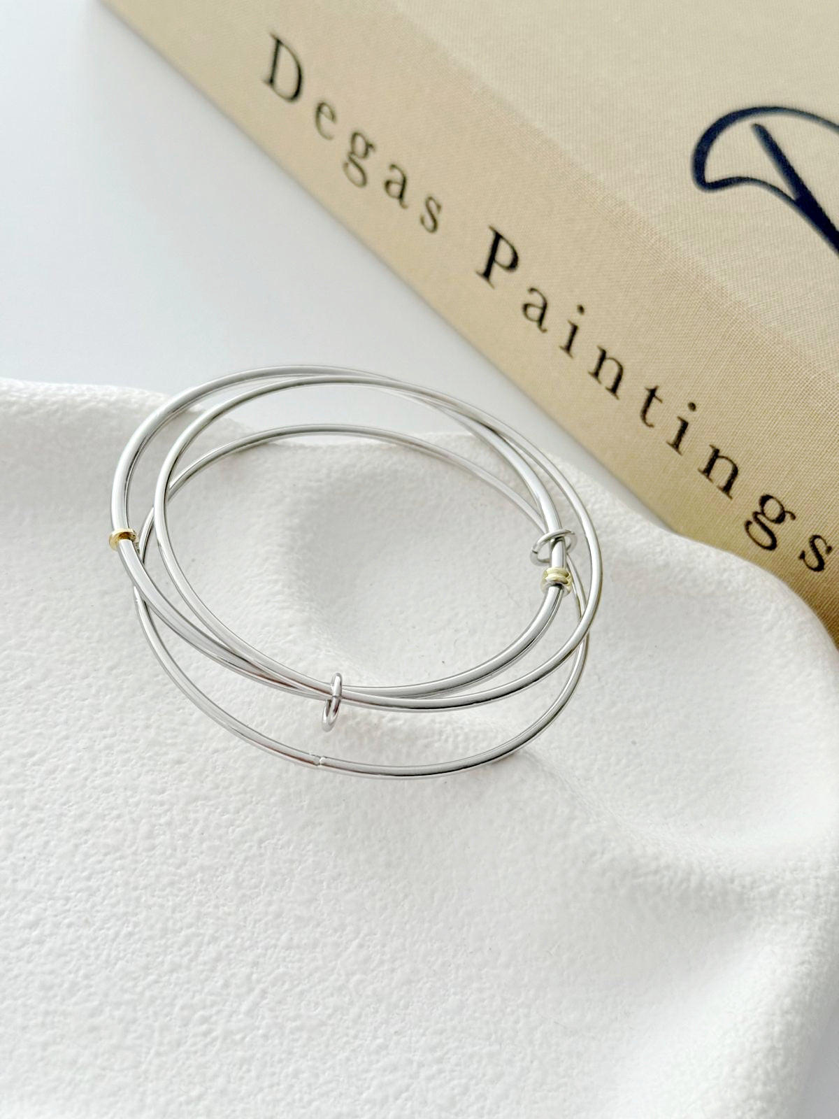 Silver Three Strand Interlocking Gold Accent Bangle Bracelet - CW1CUFF003 | Wholesale Stainless Steel Jewelry Catwalk Jewellery Europe
