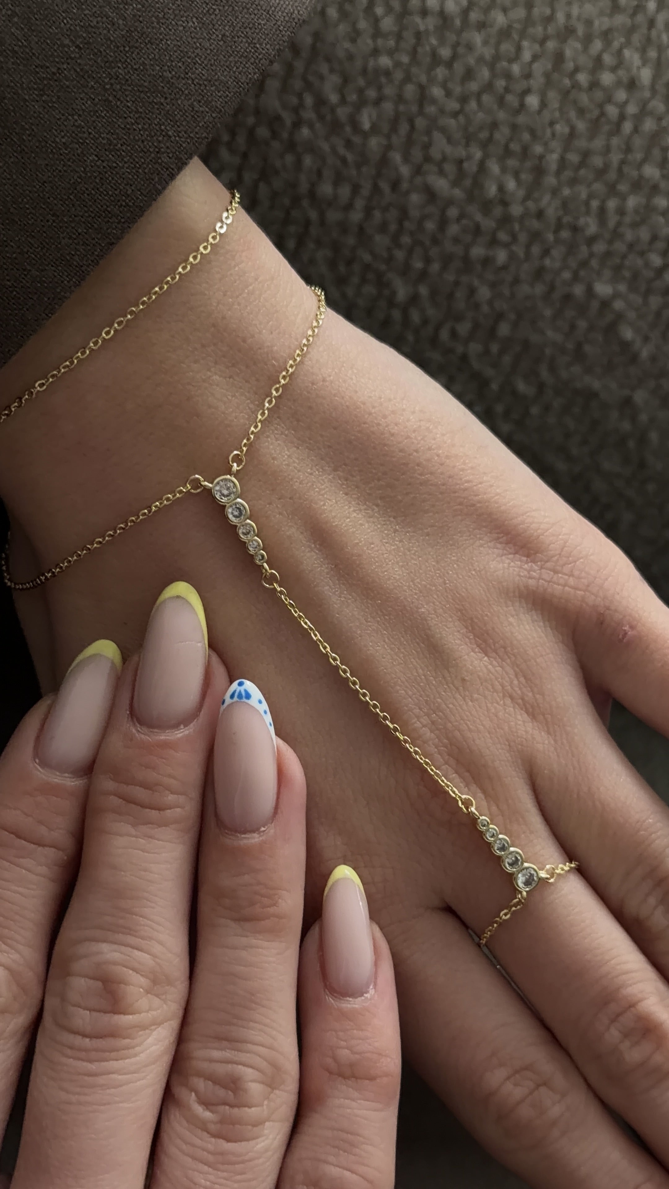 MY1VPHNDC0030 gold-hand-chain-stainless-steel-waterproof-trendy-wholesale-myaccessories wholesale jewelry HAND CHAINS  Catwalk Jewellery Europe