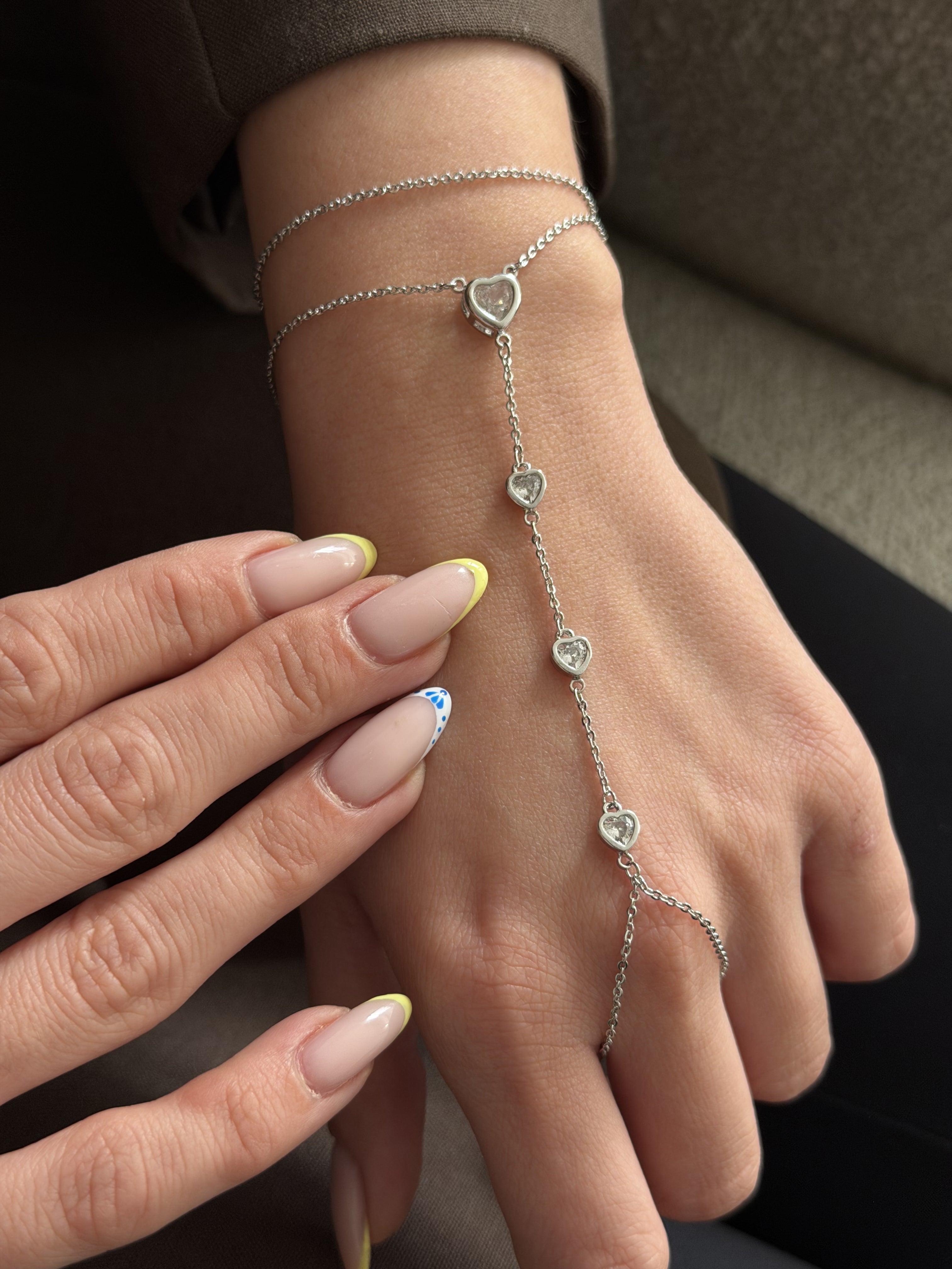 MY1VPHNDC0048 gold-hand-chain-stainless-steel-waterproof-trendy-wholesale-myaccessories wholesale jewelry HAND CHAINS  Catwalk Jewellery Europe