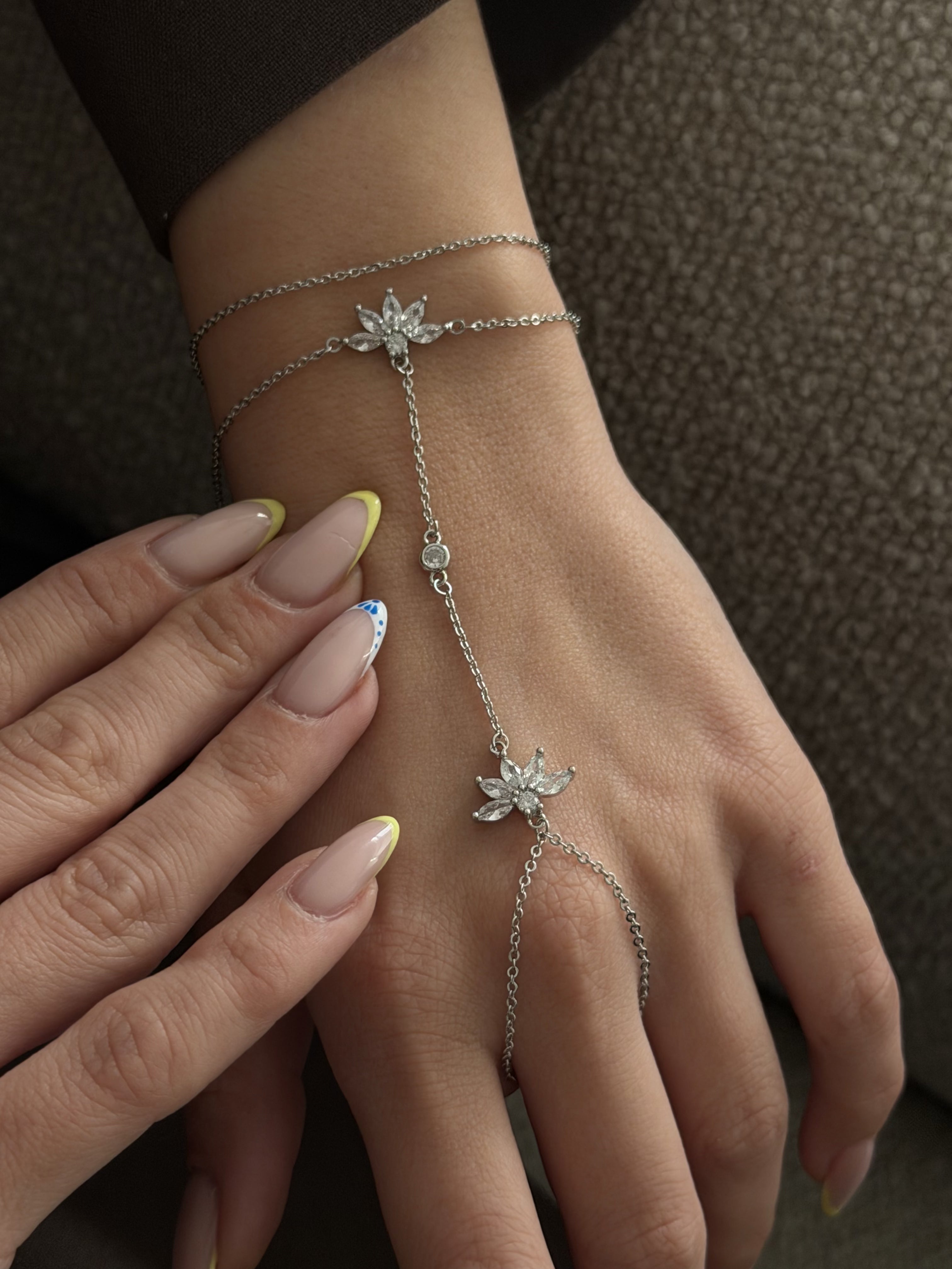 MY1VPHNDC0052 gold-hand-chain-stainless-steel-waterproof-trendy-wholesale-myaccessories wholesale jewelry HAND CHAINS  Catwalk Jewellery Europe