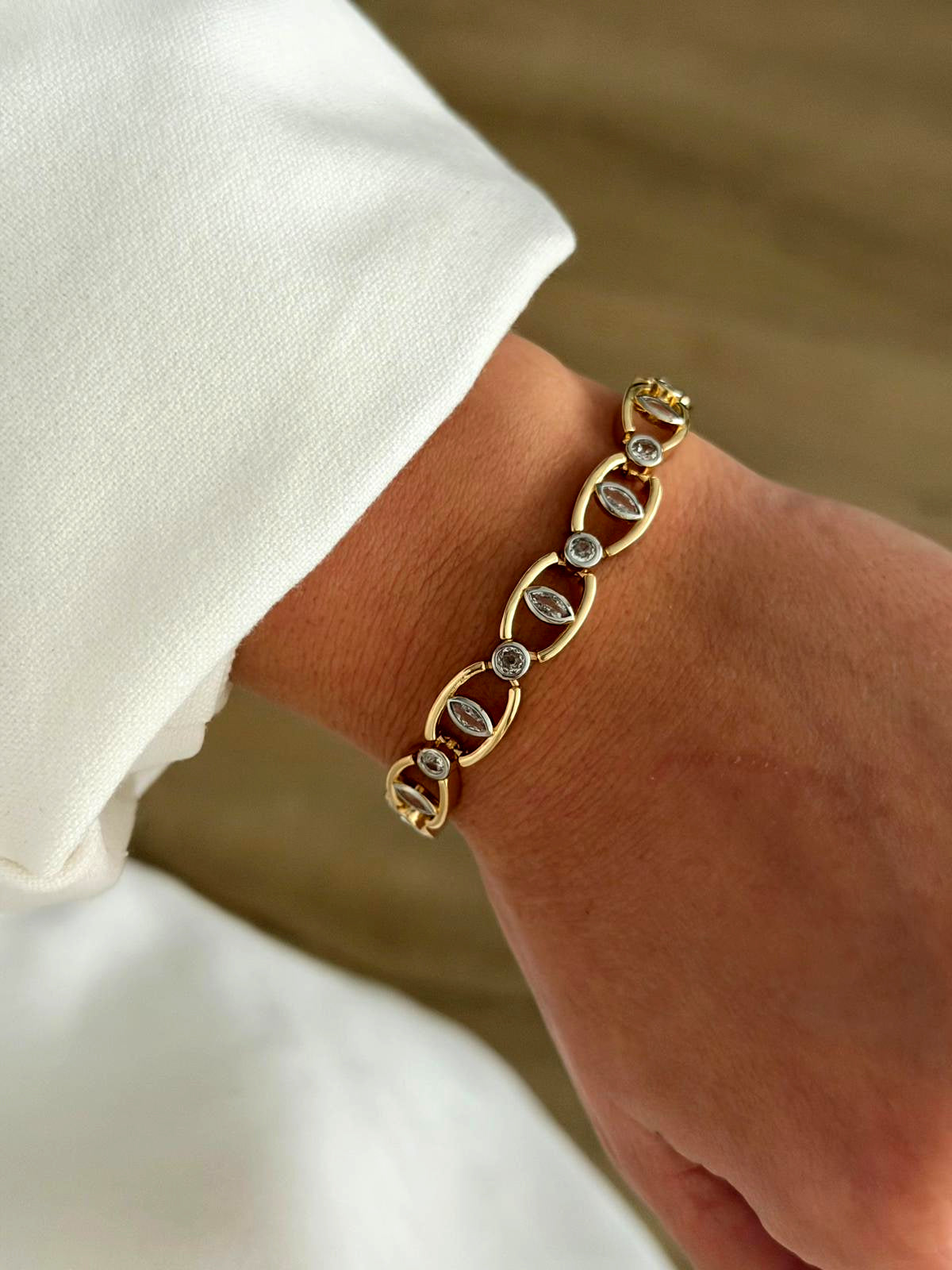 CW1VPBRCLT0045-gold-marquise-cut-cz-open-oval-link-bracelet-catwalkjewellery wholesale jewelry BRACELETS  Catwalk Jewellery Europe