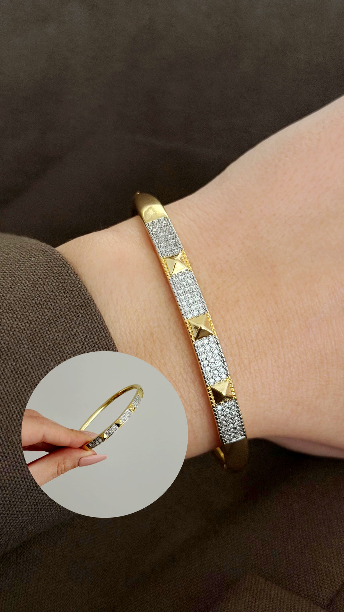 Gold CZ Pave Pyramid Studded Hinged Cuff Bangle - CW1CUFF0011 | Wholesale Stainless Steel Jewelry Catwalk Jewellery Europe