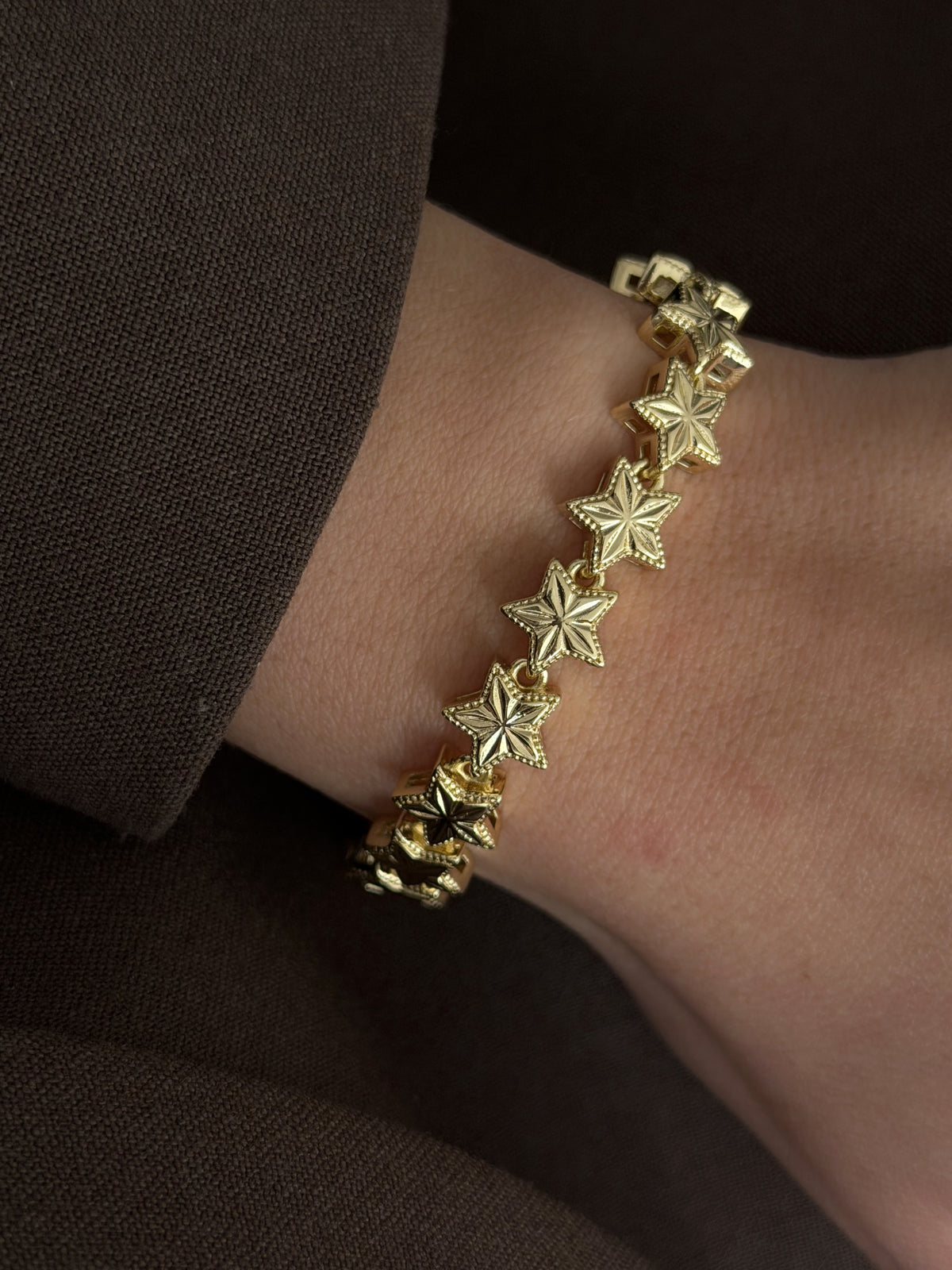 CW1VPBRCLT0070-gold-solid-chunky-star-link-bracelet-catwalkjewellery wholesale jewelry BRACELETS  Catwalk Jewellery Europe