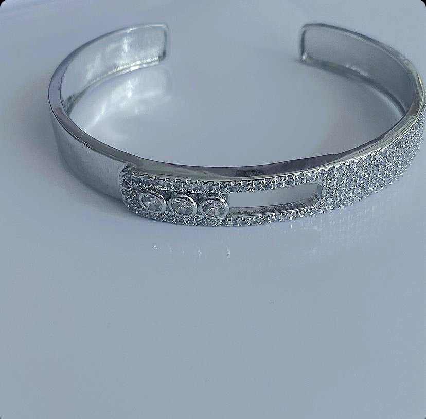 MY1VPHCUFF0016 gold-cuff-bracelet-stainless-steel-waterproof-minimalist-wholesale-myaccessories wholesale jewelry CUFF BRACELETS Catwalk Jewellery Europe