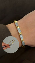 MY1VPHCUFF0025 gold-cuff-bracelet-stainless-steel-waterproof-minimalist-wholesale-myaccessories wholesale jewelry CUFF BRACELETS Catwalk Jewellery Europe