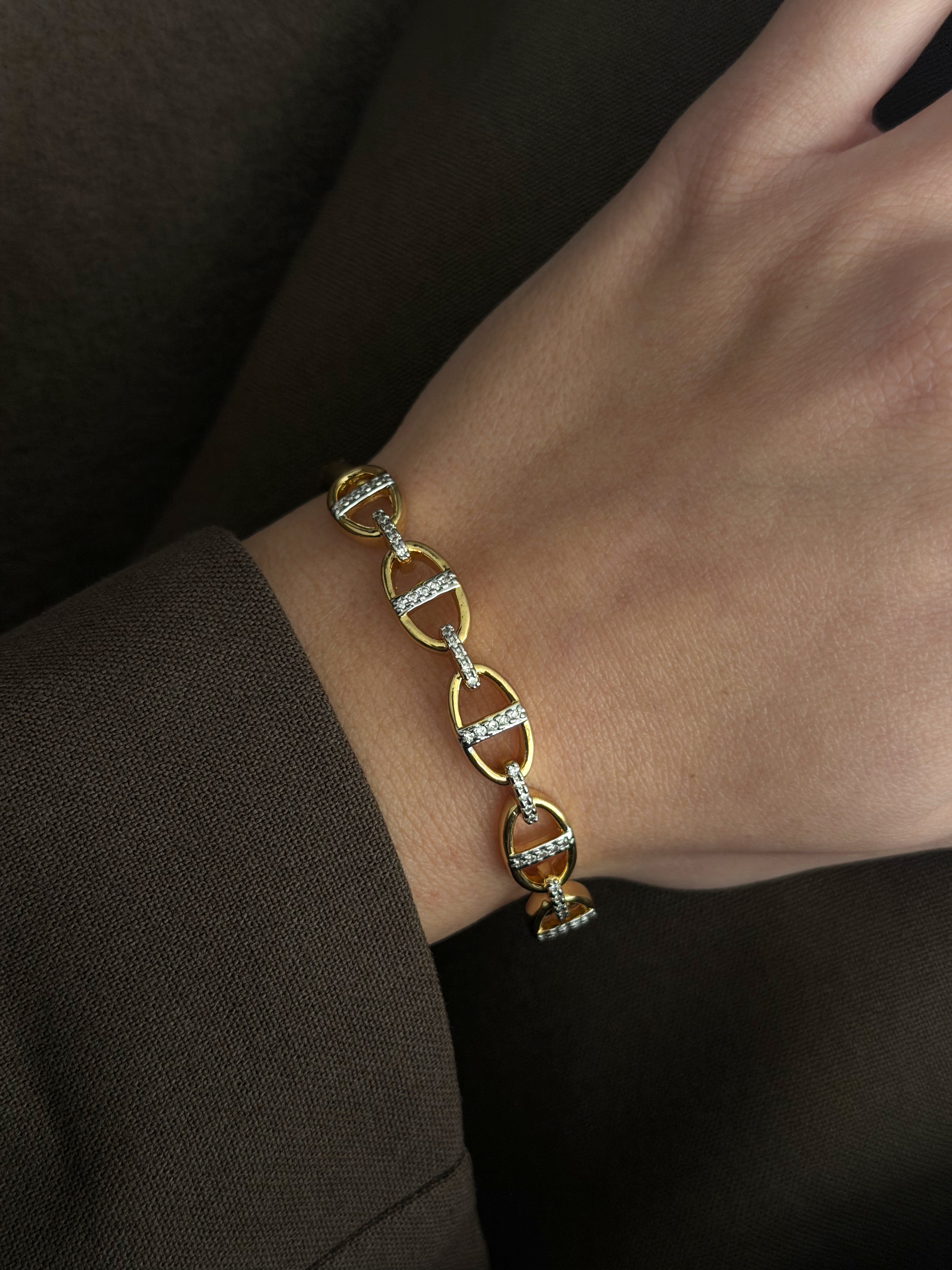 MY1VPHCUFF0027 gold-cuff-bracelet-stainless-steel-waterproof-minimalist-wholesale-myaccessories wholesale jewelry CUFF BRACELETS Catwalk Jewellery Europe