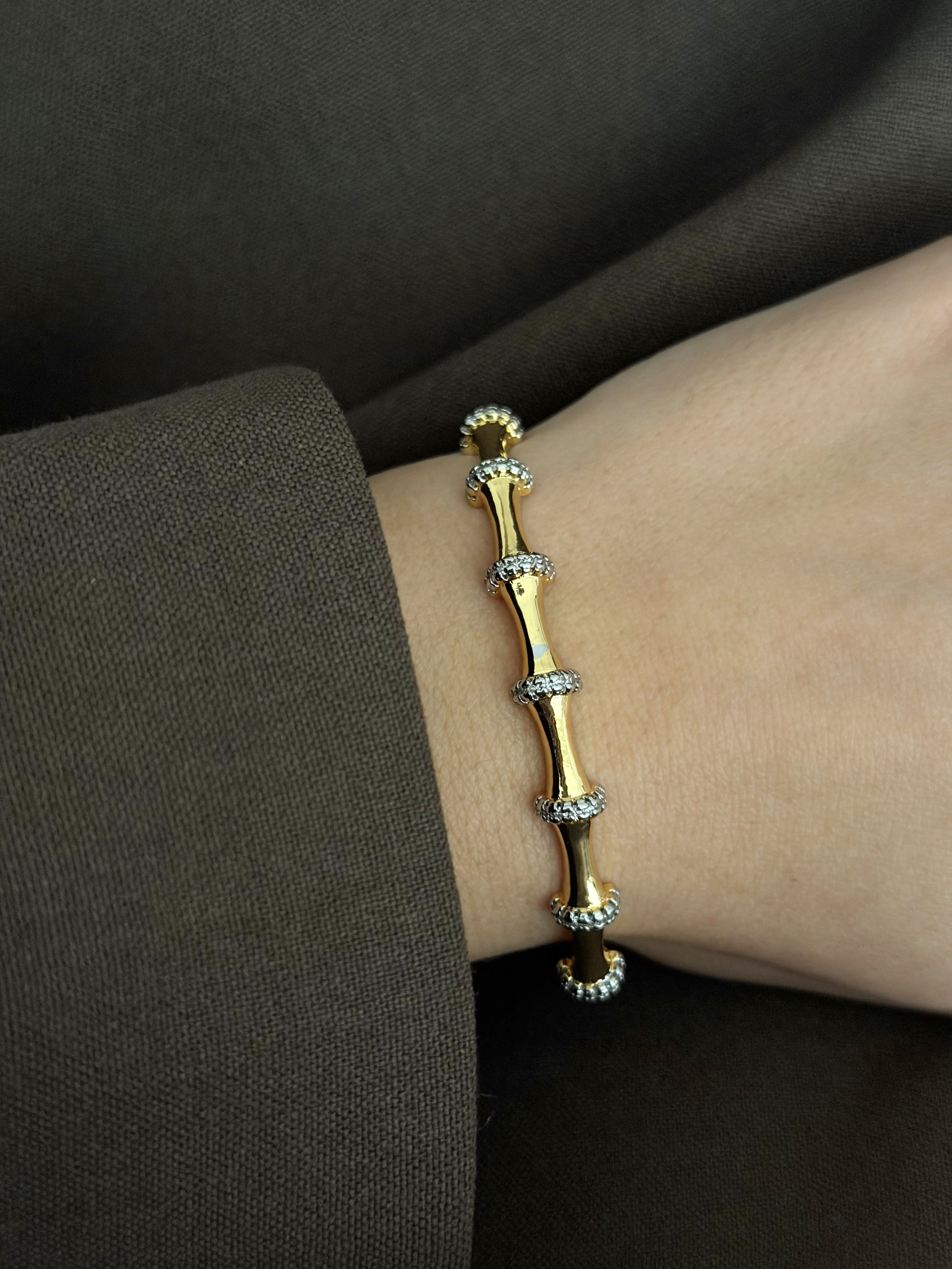 MY1VPHCUFF0029 gold-cuff-bracelet-stainless-steel-waterproof-minimalist-wholesale-myaccessories wholesale jewelry CUFF BRACELETS Catwalk Jewellery Europe