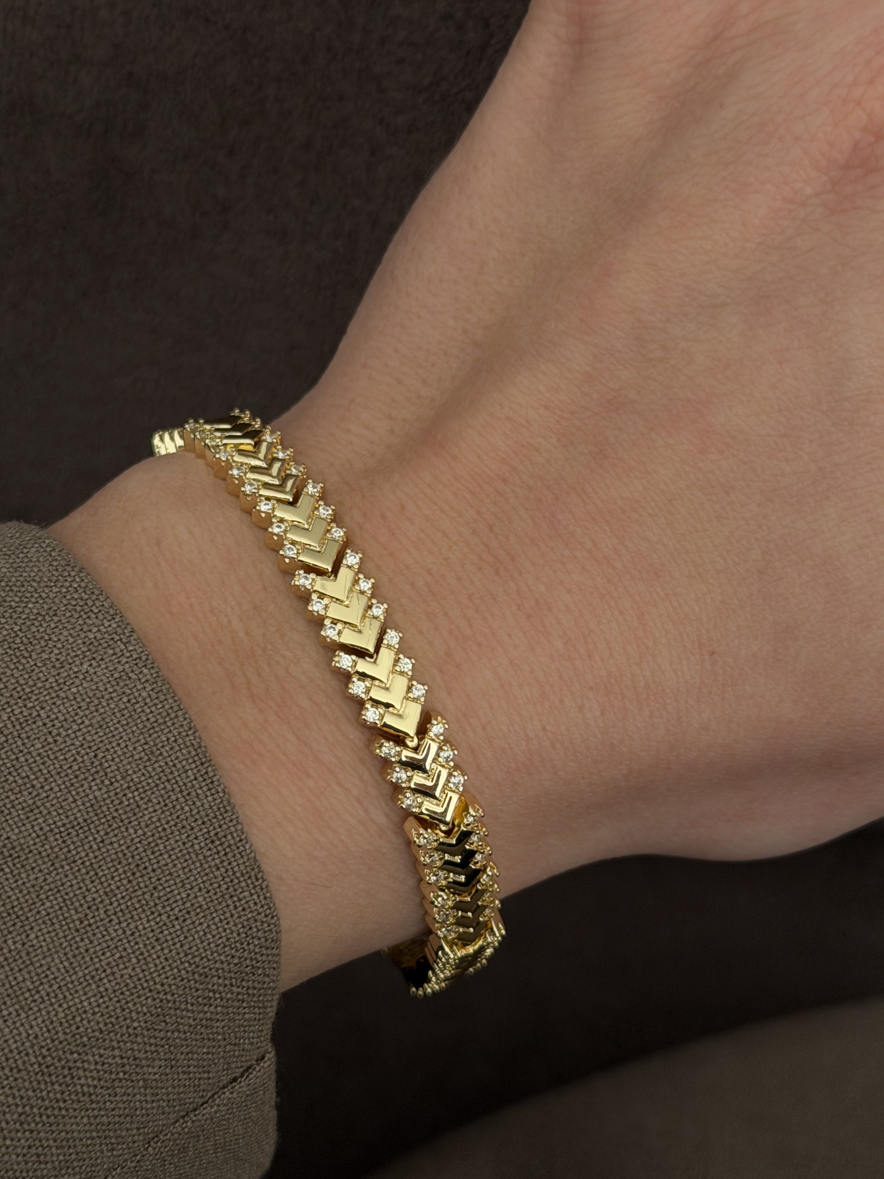 MY1VPBRCL00106 gold-bracelet-stainless-steel-wholesale-myaccessories wholesale jewelry BRACELETS  Catwalk Jewellery Europe