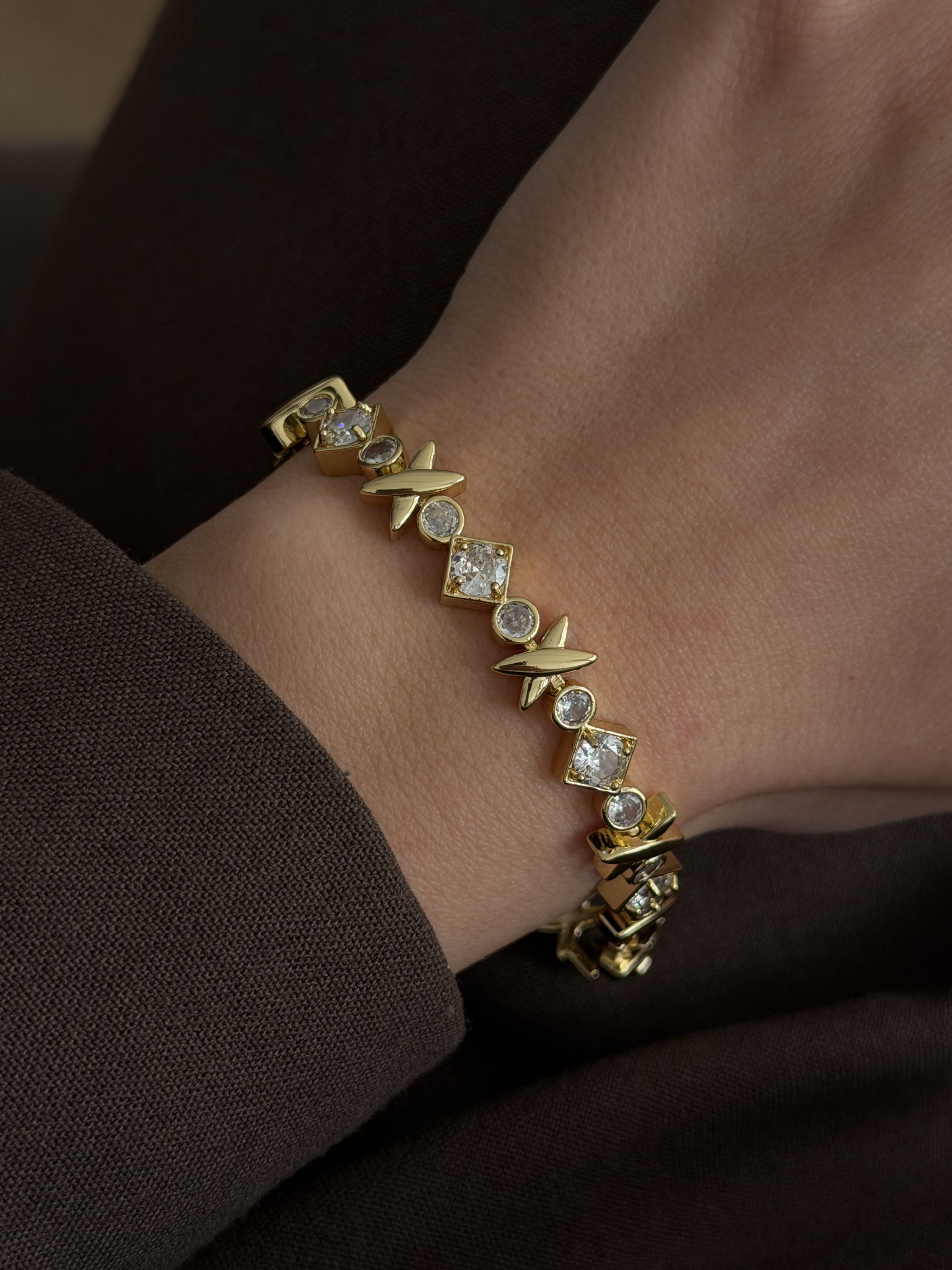 MY1VPBRCL00107 gold-bracelet-stainless-steel-wholesale-myaccessories wholesale jewelry BRACELETS  Catwalk Jewellery Europe
