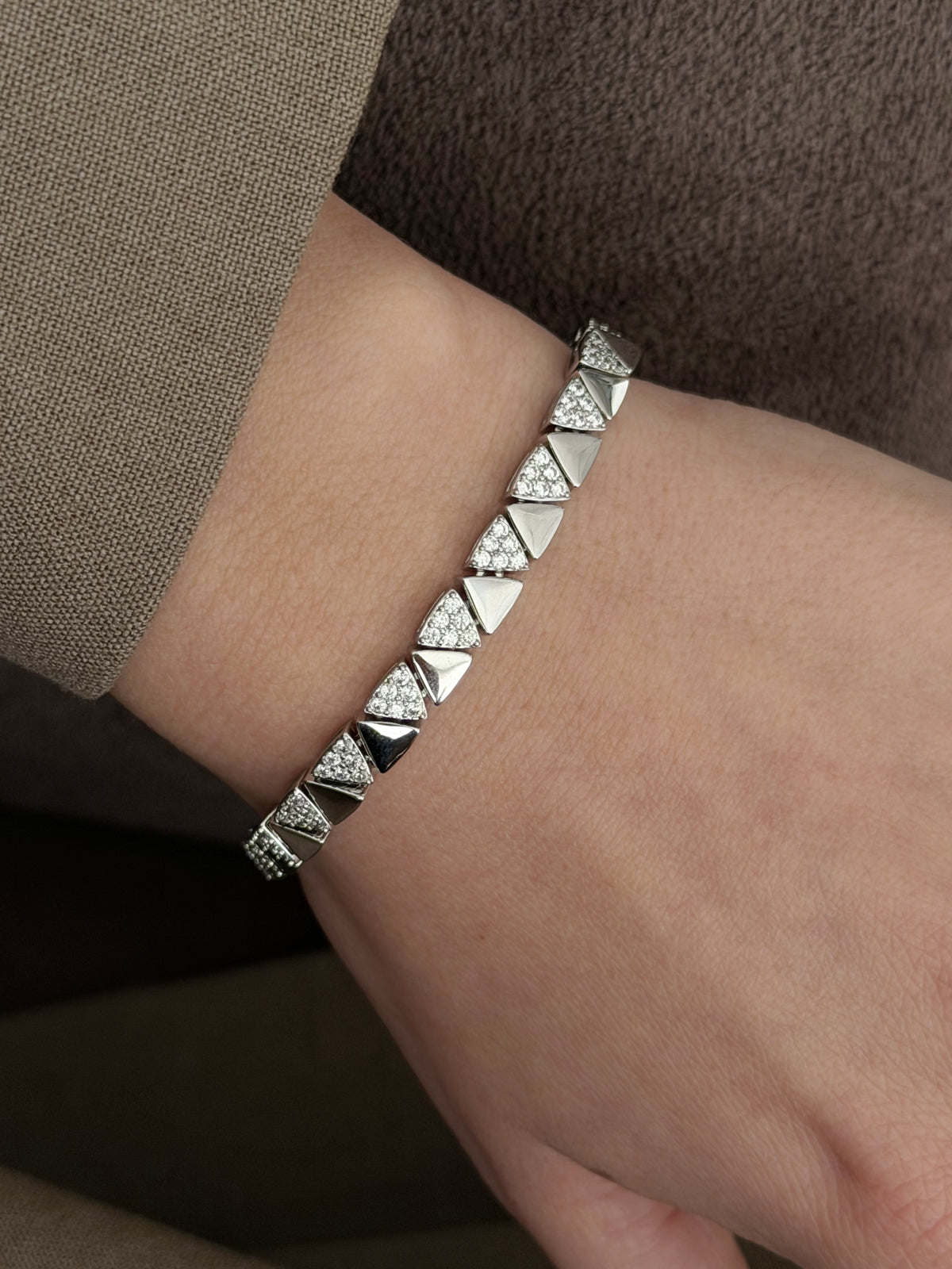 CW1VPBRCLT00111-silver-cz-pave-alternating-triangle-link-bracelet-catwalkjewellery wholesale jewelry BRACELETS  Catwalk Jewellery Europe