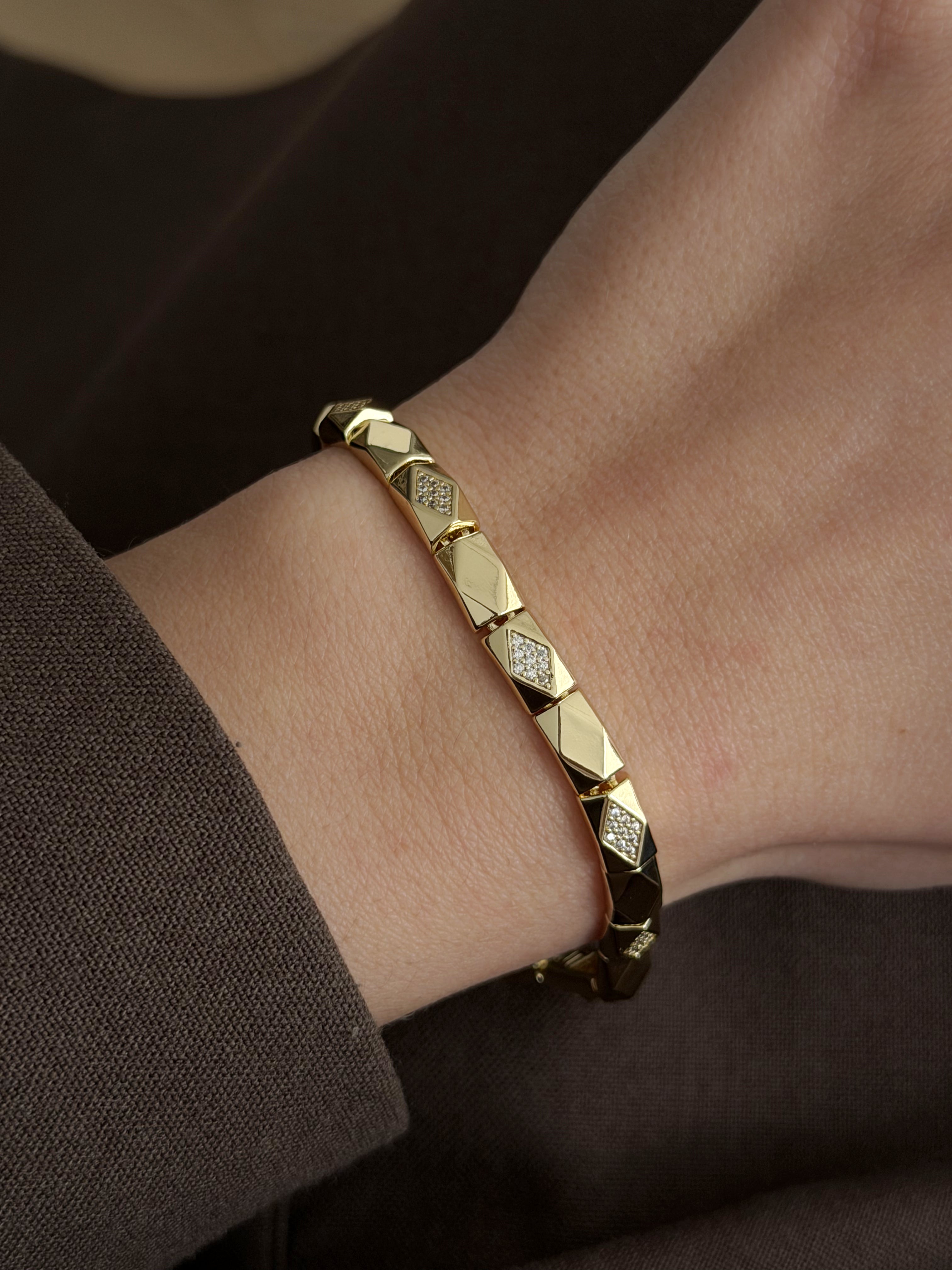 CW1VPBRCLT00116-gold-cz-pave-alternating-rhombus-link-bracelet-catwalkjewellery wholesale jewelry BRACELETS  Catwalk Jewellery Europe