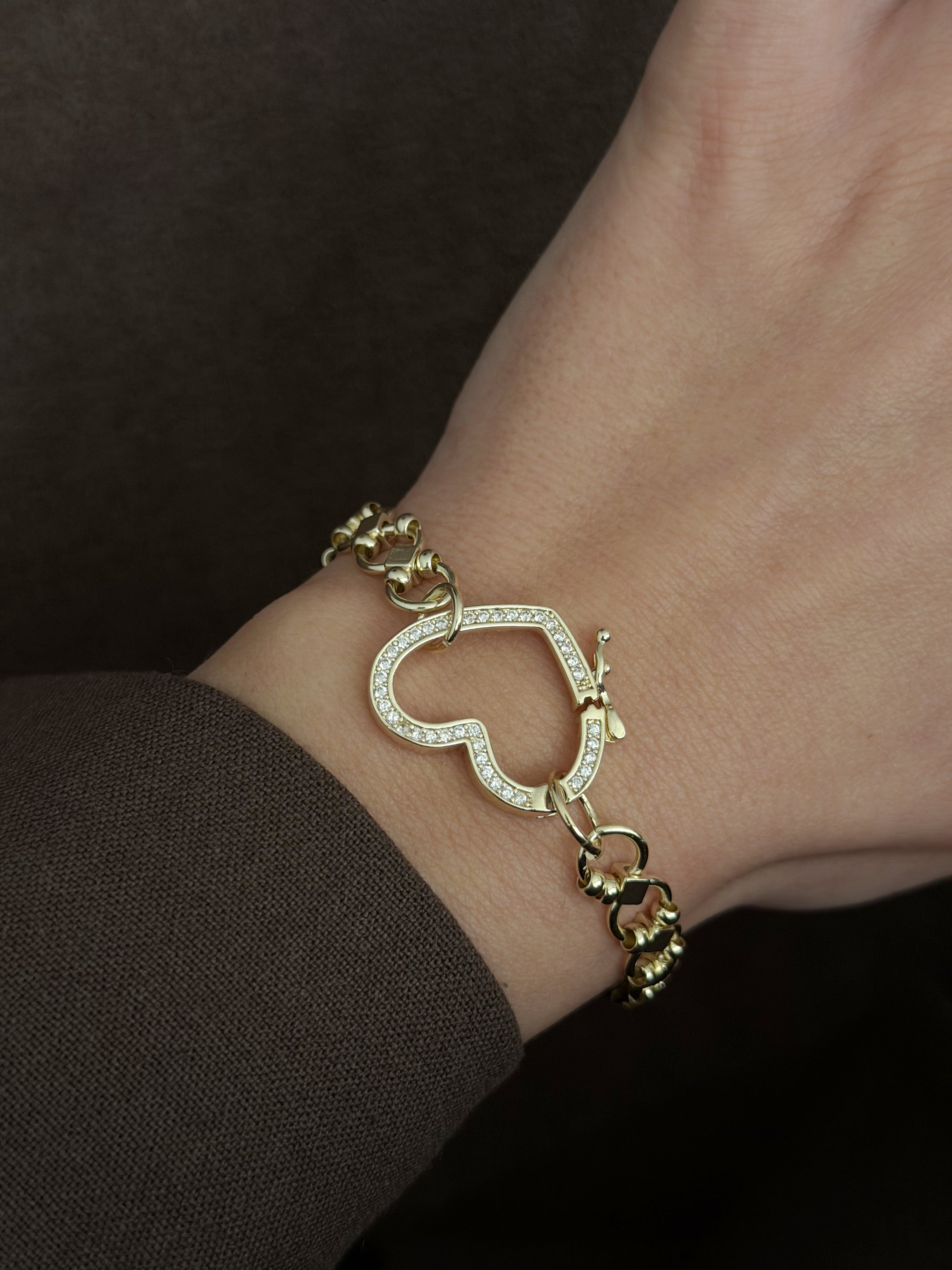 CW1VPBRCLT00124-gold-cz-pave-open-heart-motif-chunky-link-bracelet-catwalkjewellery wholesale jewelry BRACELETS  Catwalk Jewellery Europe