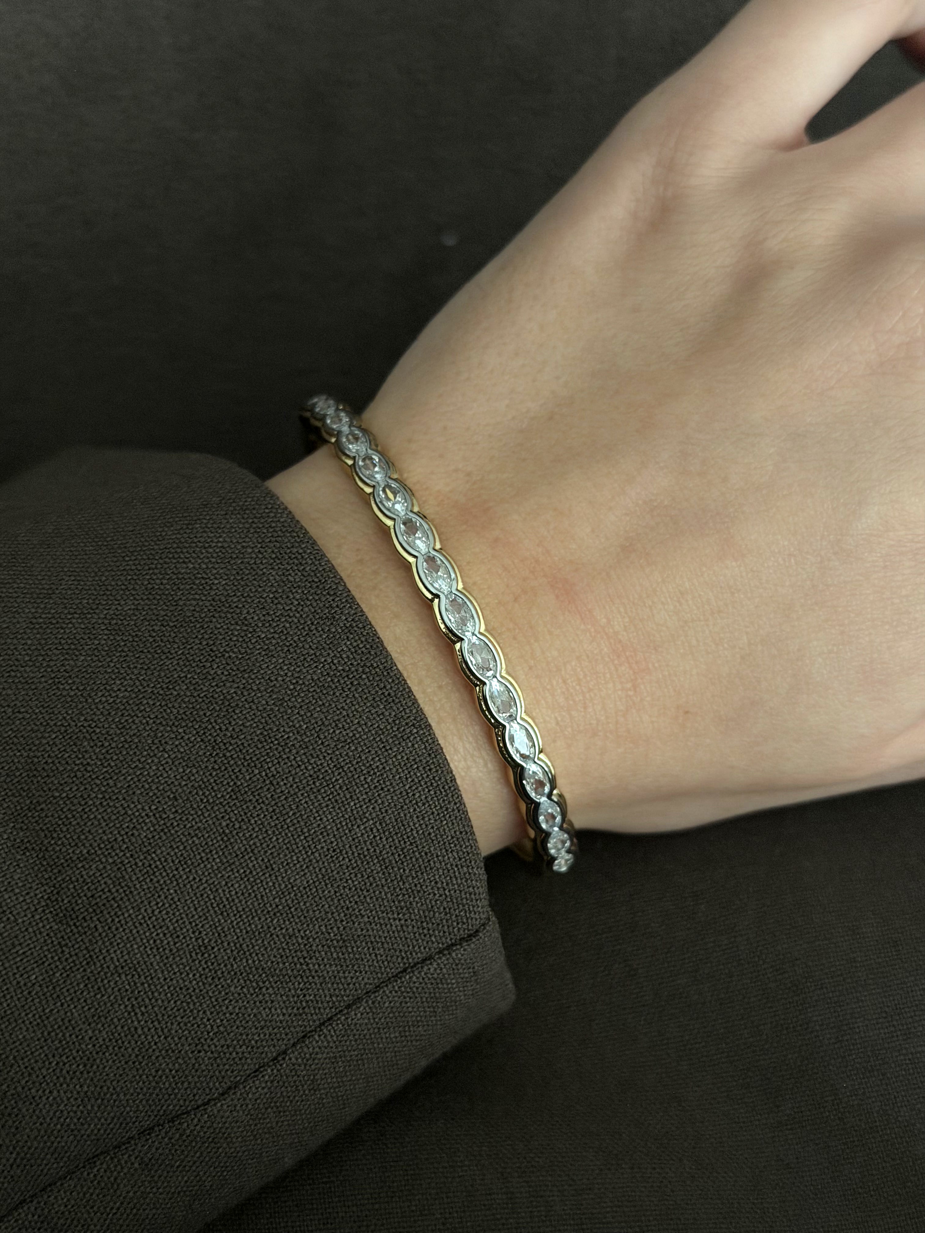 MY1VPHCUFF0033 gold-cuff-bracelet-stainless-steel-waterproof-minimalist-wholesale-myaccessories wholesale jewelry CUFF BRACELETS Catwalk Jewellery Europe