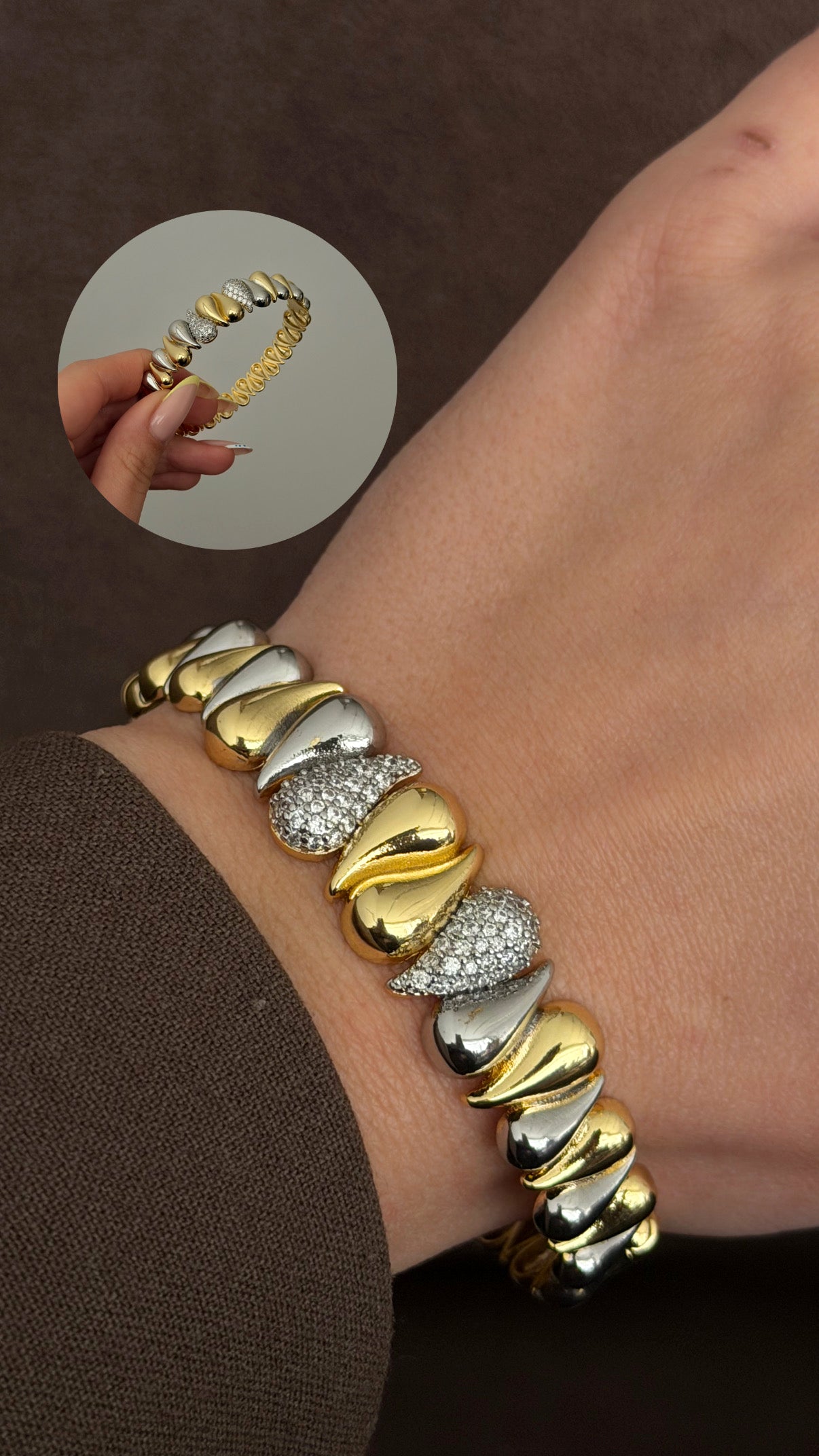 MY1VPHCUFF0043 gold-cuff-bracelet-stainless-steel-waterproof-minimalist-wholesale-myaccessories wholesale jewelry CUFF BRACELETS Catwalk Jewellery Europe