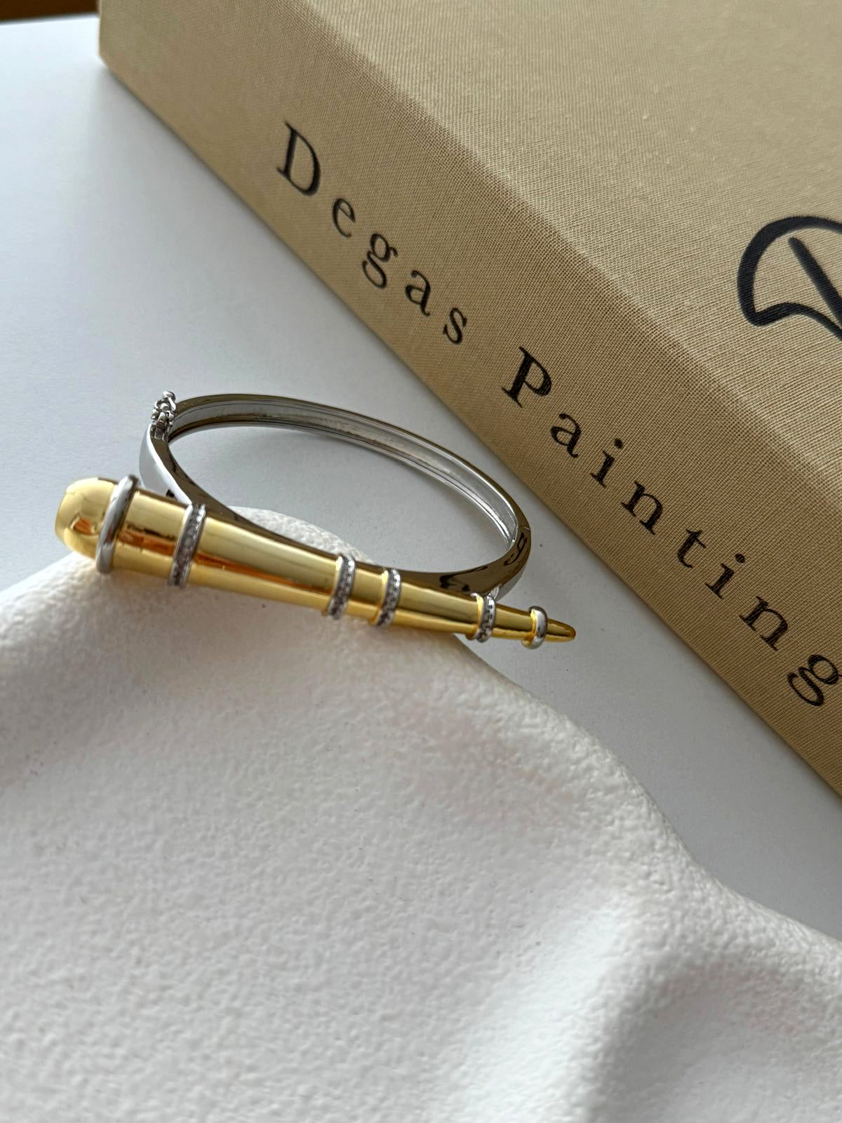 MY1VPHCUFF0049 gold-cuff-bracelet-stainless-steel-waterproof-minimalist-wholesale-myaccessories wholesale jewelry CUFF BRACELETS Catwalk Jewellery Europe