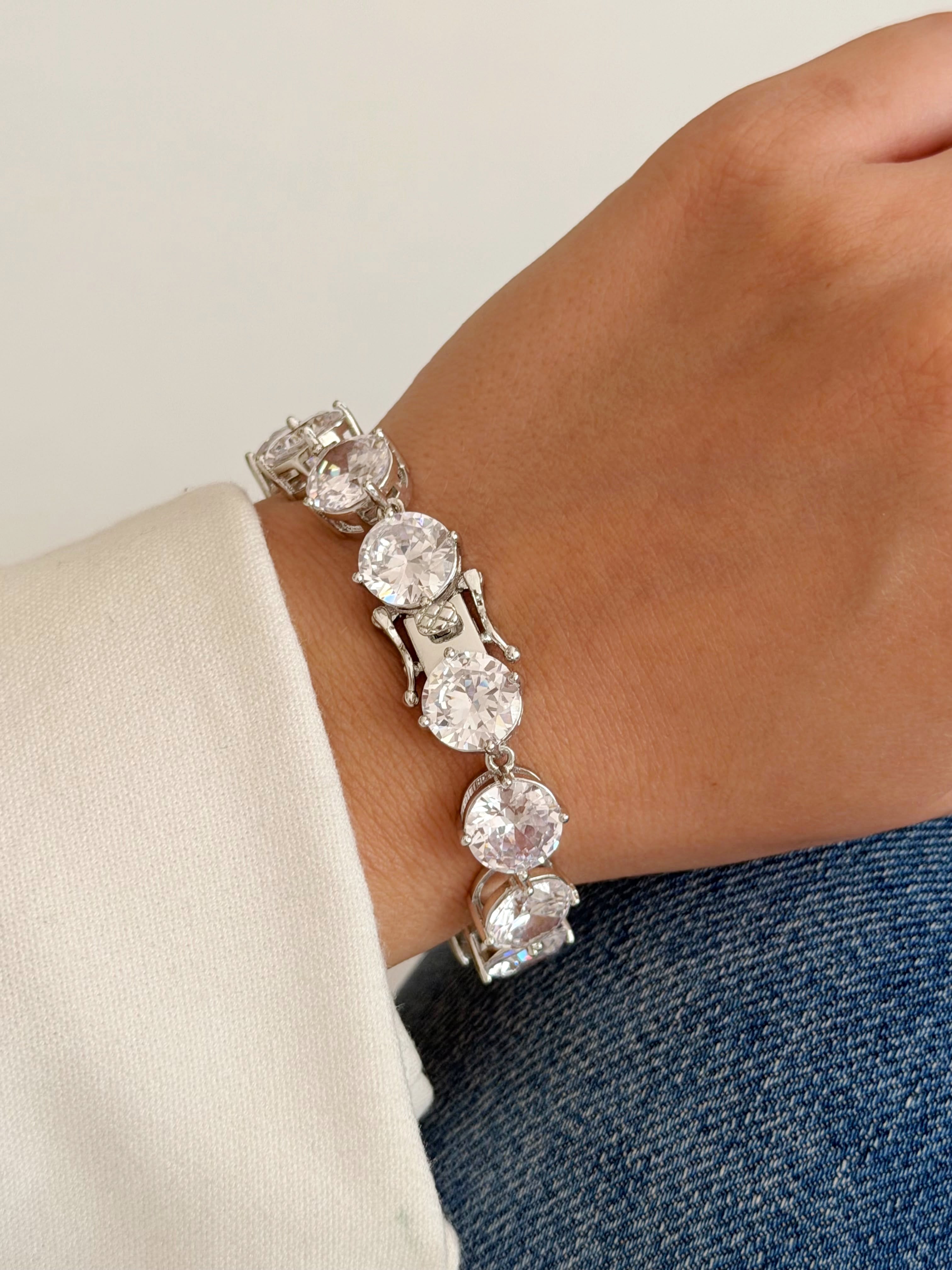 Silver Large Round Cut Cz Tennis Bracelet With Clasp Detail wholesale jewelry BRACELETS  Catwalk Jewellery Europe