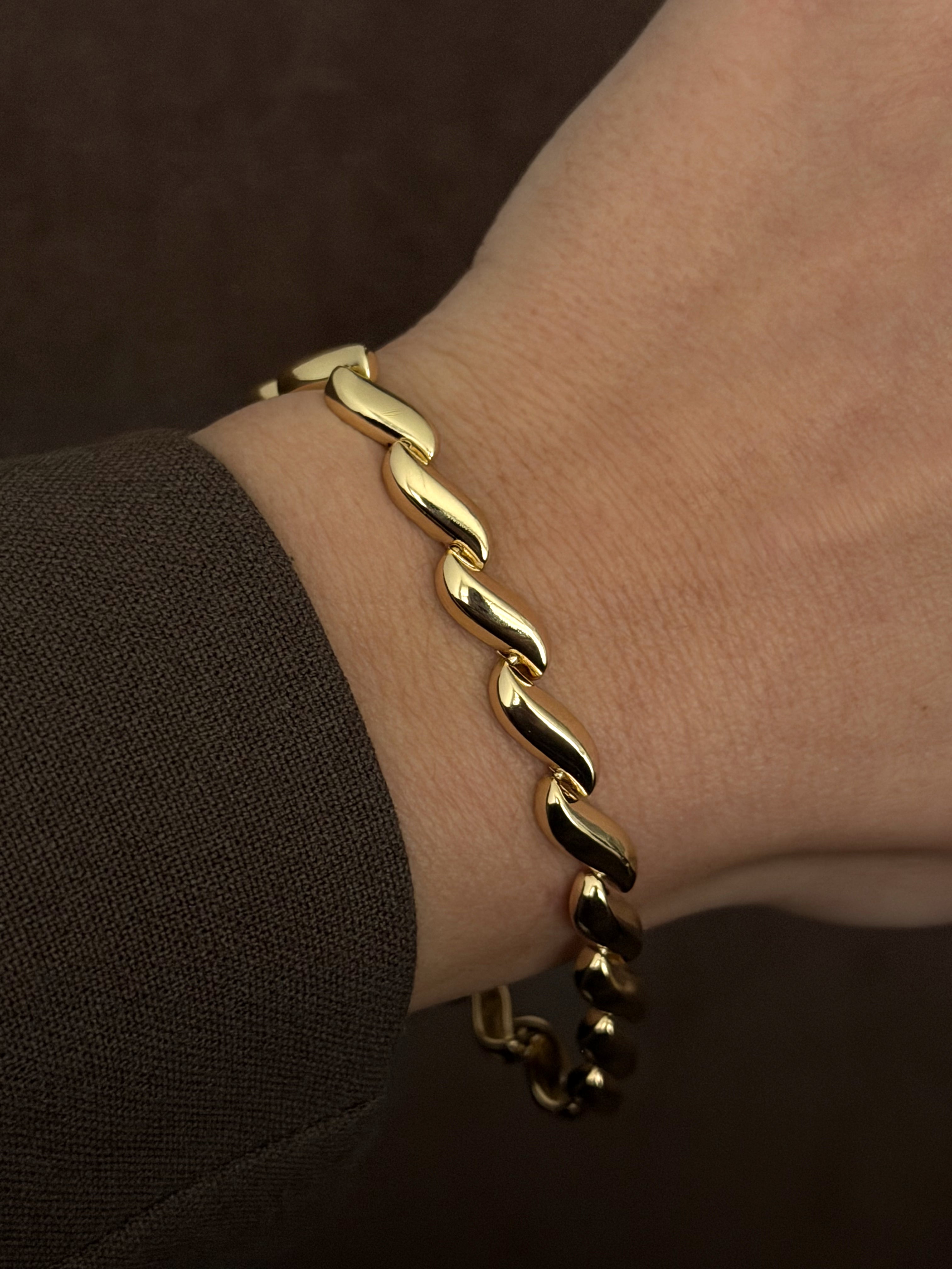 Gold Polished Swirl Wave Link Bracelet wholesale jewelry BRACELETS  Catwalk Jewellery Europe
